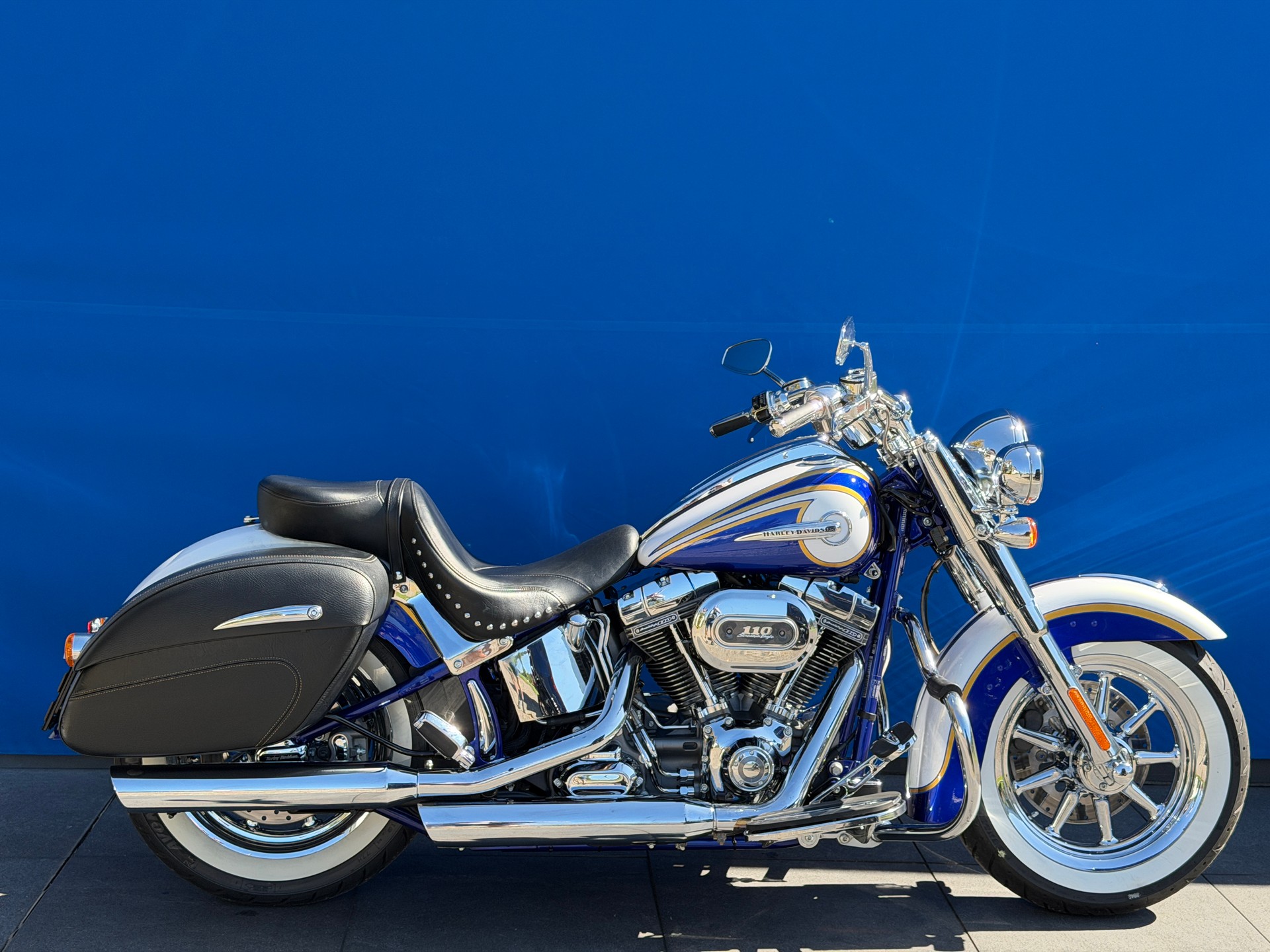 HARLEY-DAVIDSON FLSTNSE Softail Deluxe ABS CVO