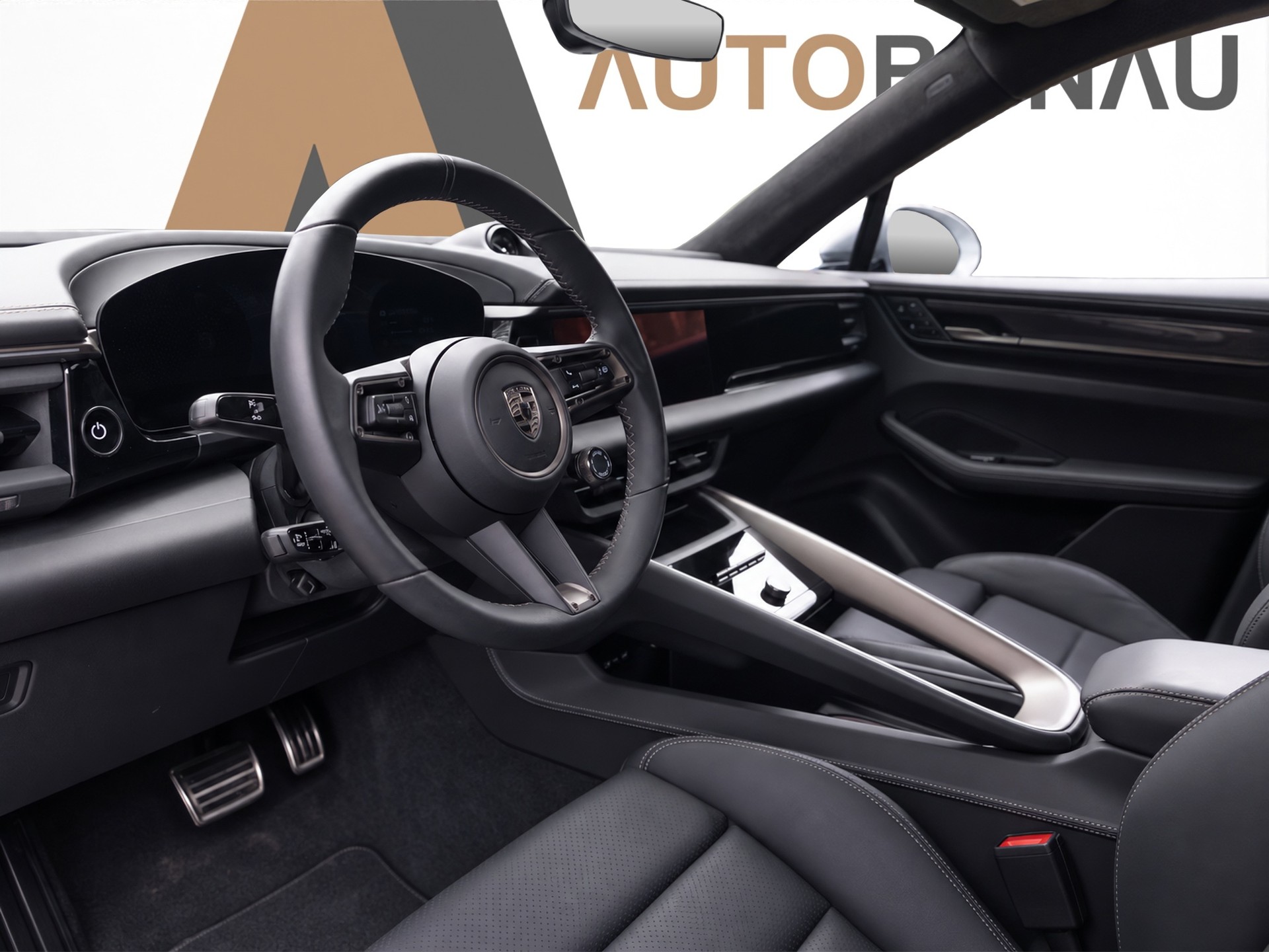 PORSCHE Macan Turbo-image-7