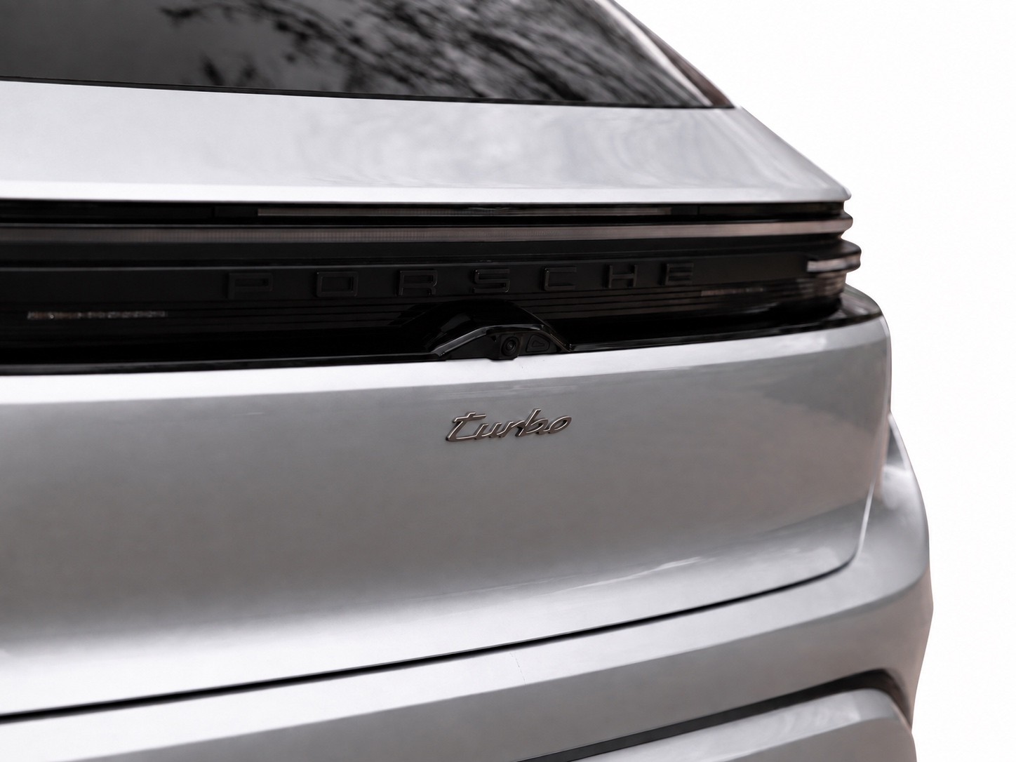 PORSCHE Macan Turbo-image-25