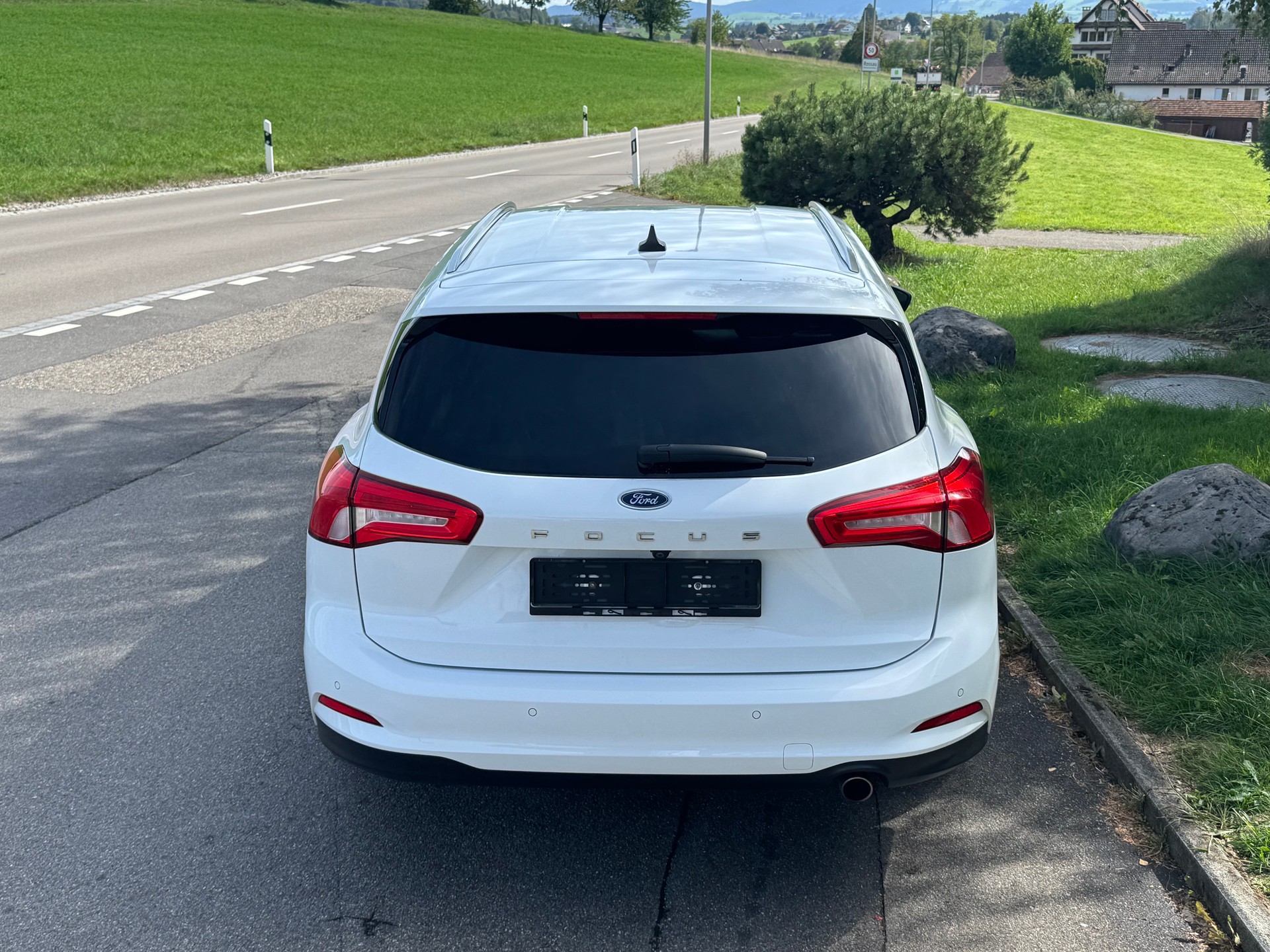FORD Focus 1.5 TDCi Titanium Automatic-image-5