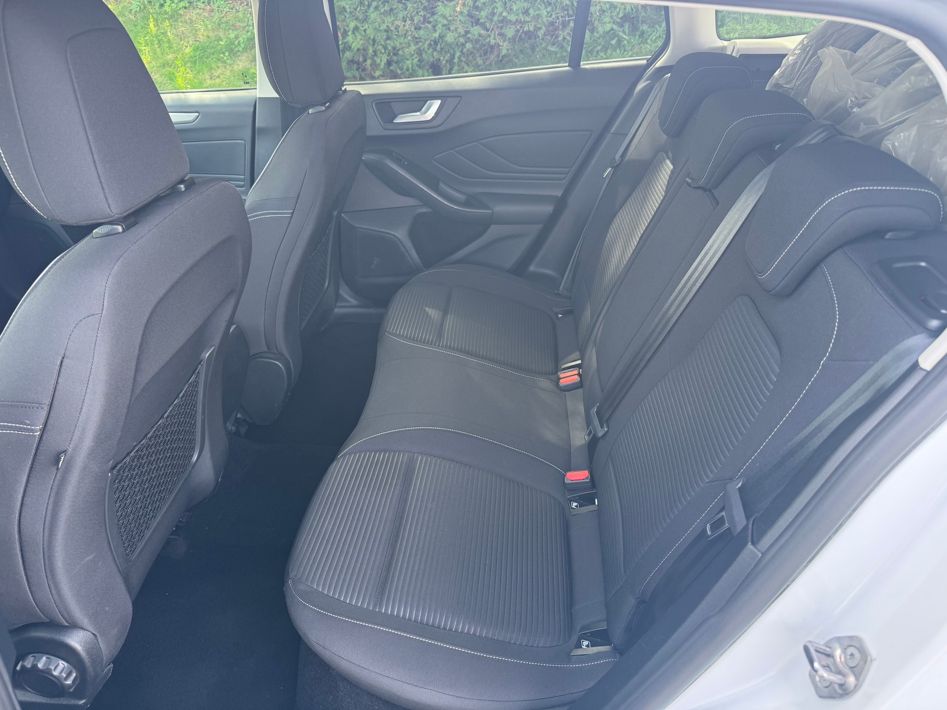 FORD Focus 1.5 TDCi Titanium Automatic-image-10