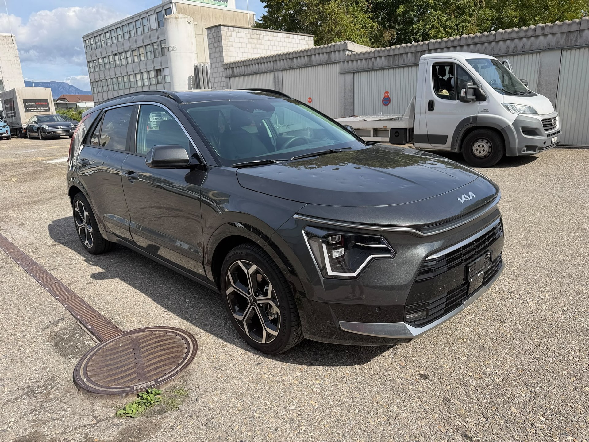 KIA Niro 1.6GDi Hybrid Style DCT-image-1