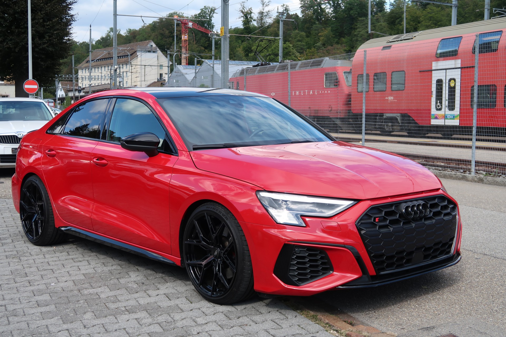 AUDI S3 Limousine 2.0 TFSI quattro S-tronic-image-2