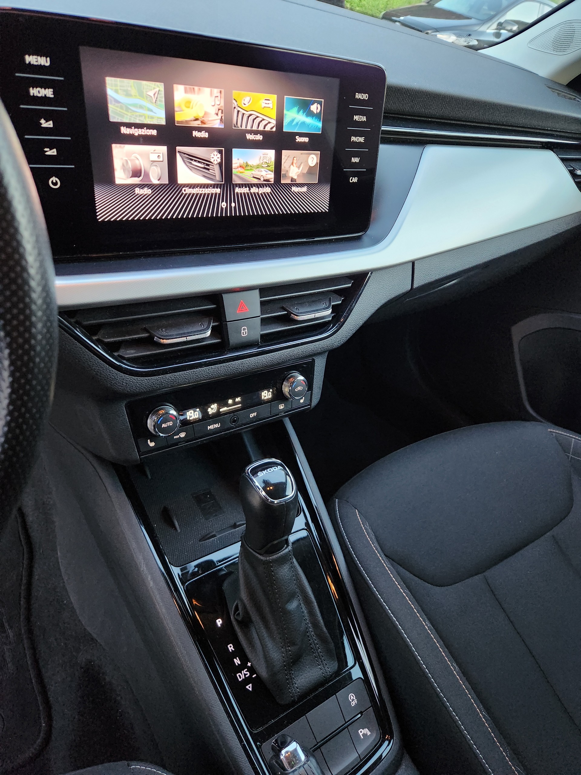 SKODA Kamiq 1.5 TSI Drive 125 DSG-image-13