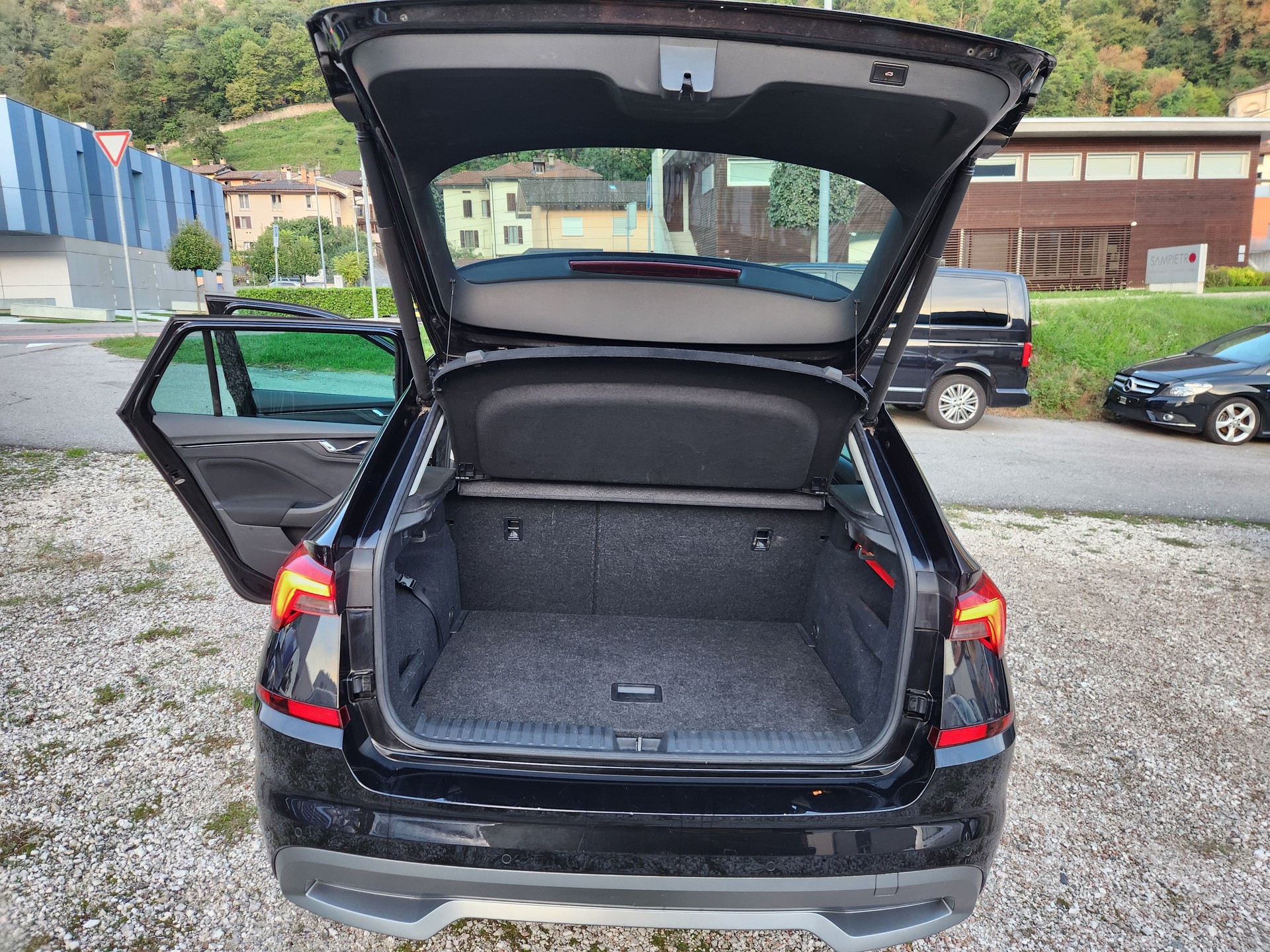 SKODA Kamiq 1.5 TSI Drive 125 DSG-image-12