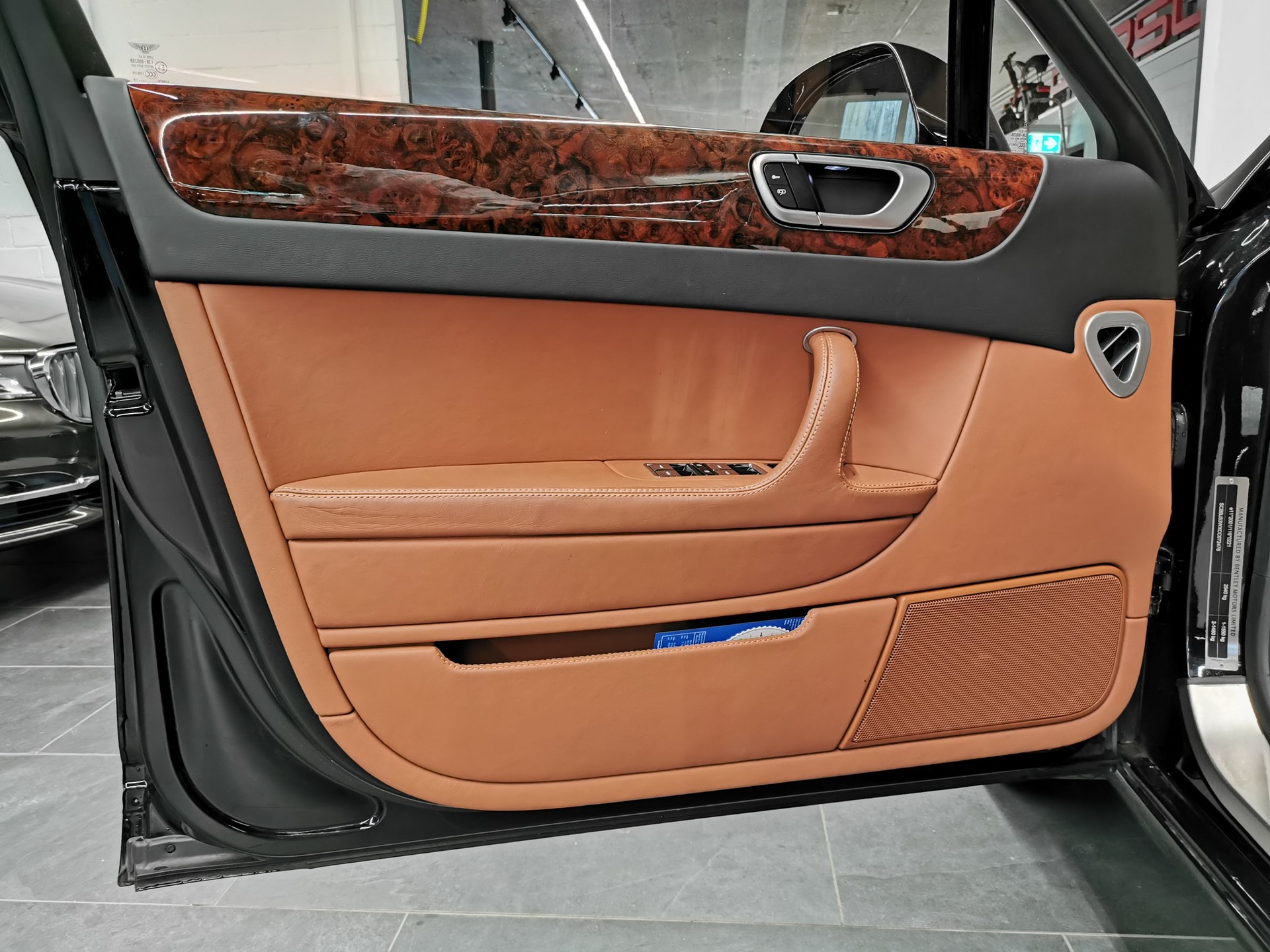BENTLEY Continental Flying Spur 6.0 Speed-image-12