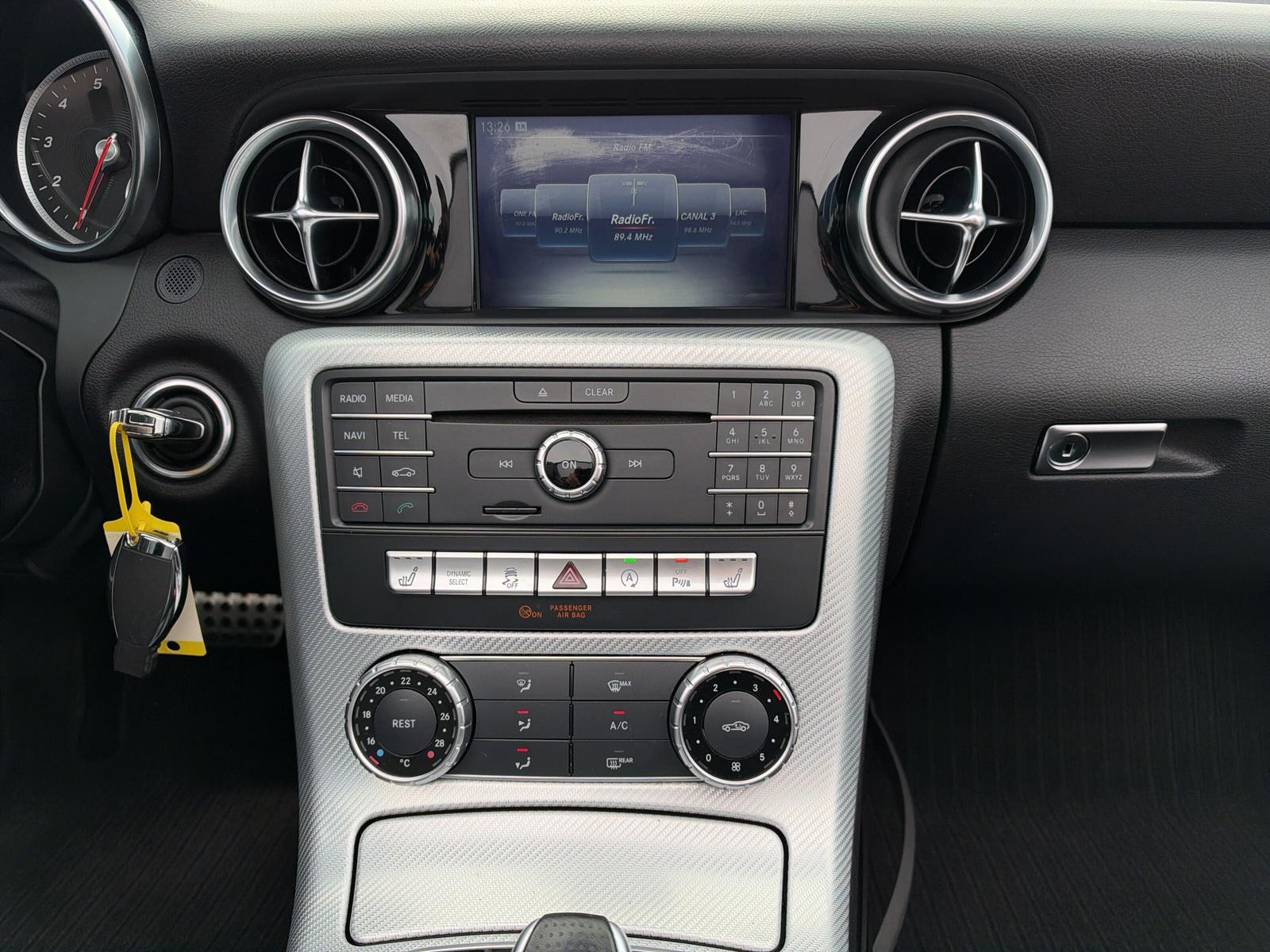 MERCEDES-BENZ SLC-Klasse R172 Cabriolet SLC 180 (CH)-image-18