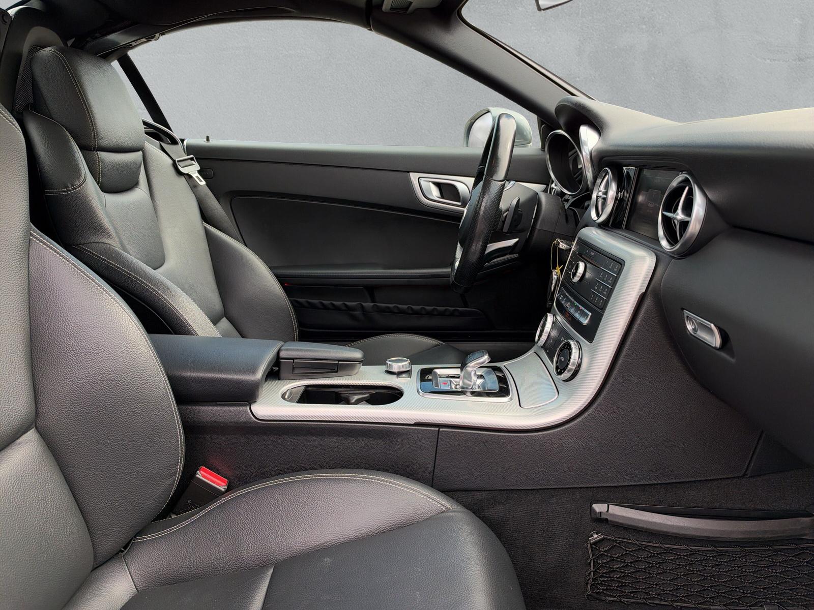 MERCEDES-BENZ SLC-Klasse R172 Cabriolet SLC 180 (CH)-image-13