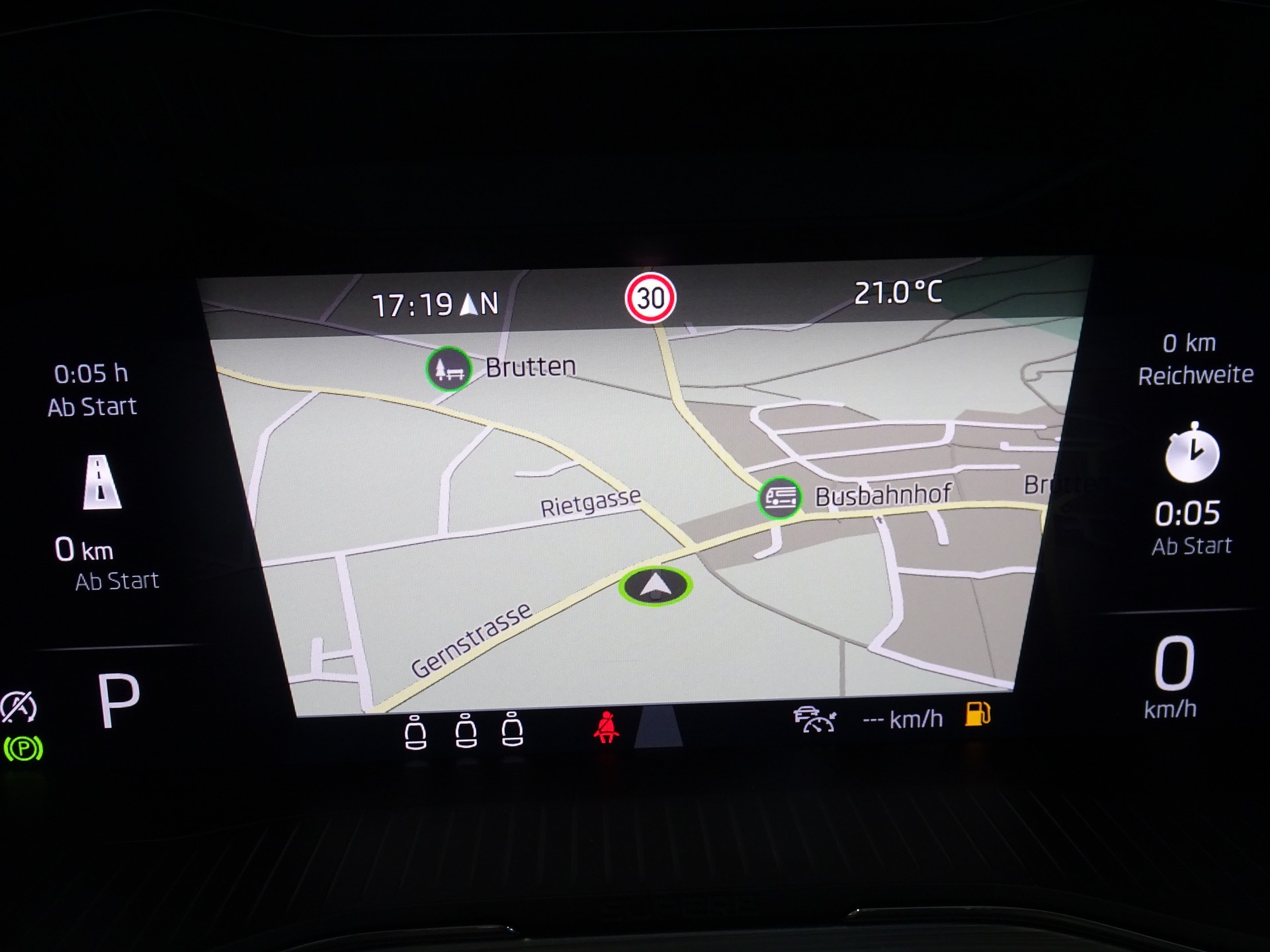 SKODA Superb Combi 2.0 TDi Ambition DSG-image-12