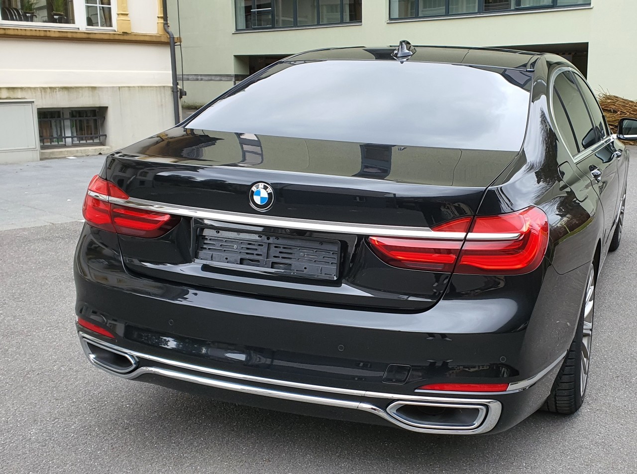 BMW 750Ld xDrive Pure Excellence Executive Lounge-image-0