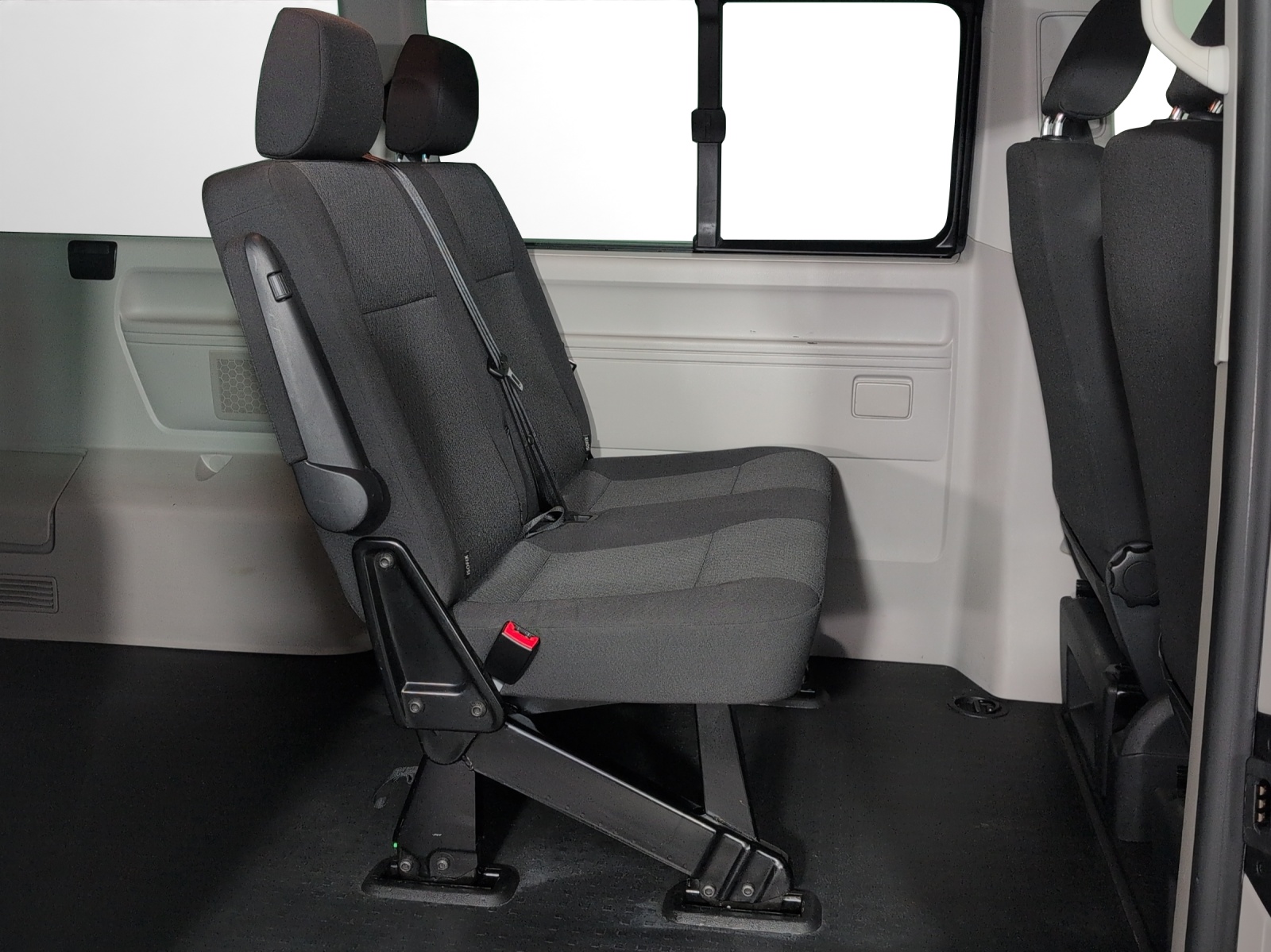 VW T6 Caravelle 2.0 TDI Trendline DSG-image-11