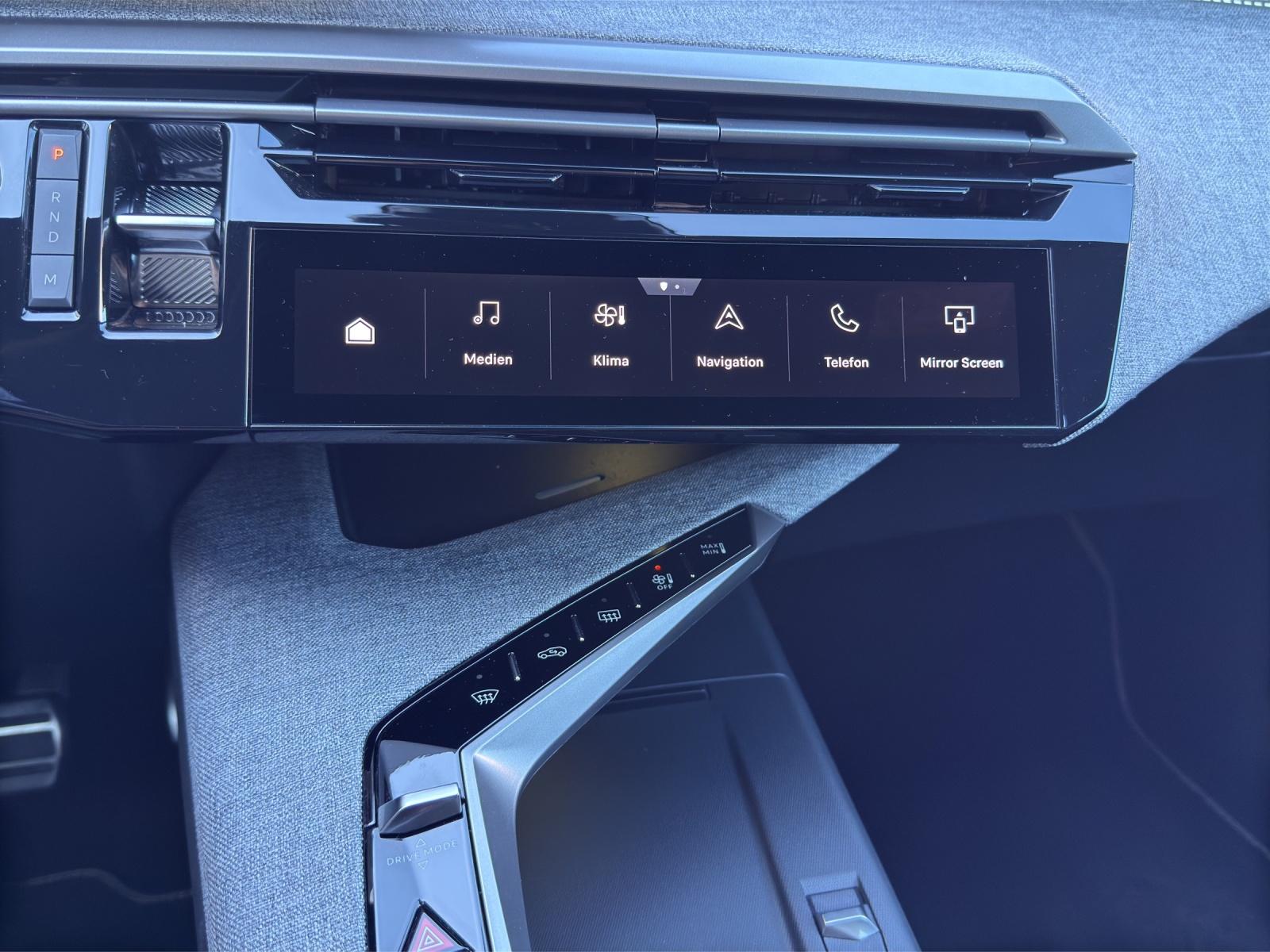 PEUGEOT 3008 1.2 Hybrid GT-image-15