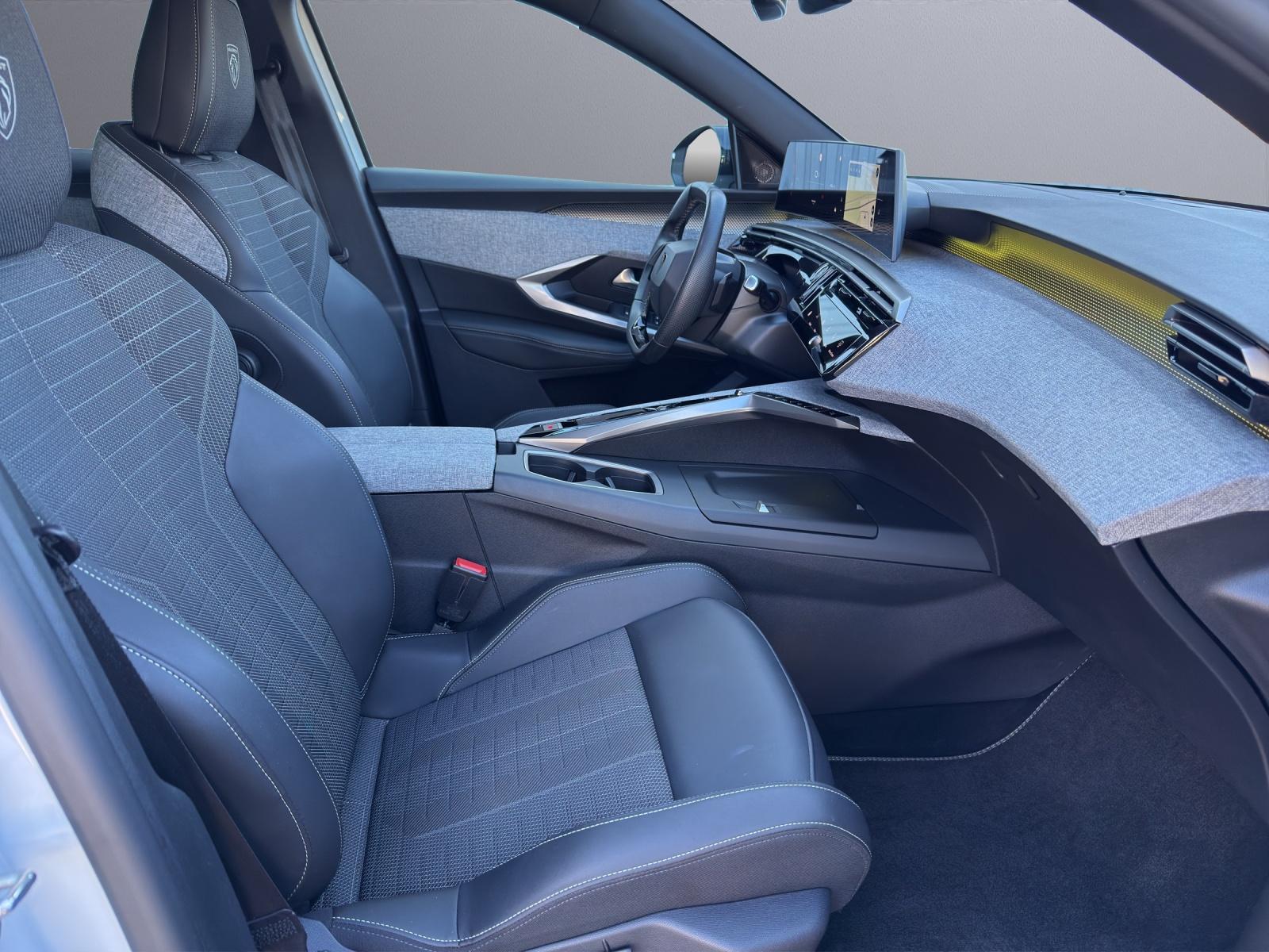 PEUGEOT 3008 1.2 Hybrid GT-image-8
