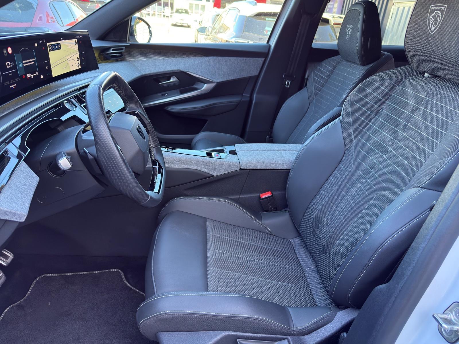 PEUGEOT 3008 1.2 Hybrid GT-image-4