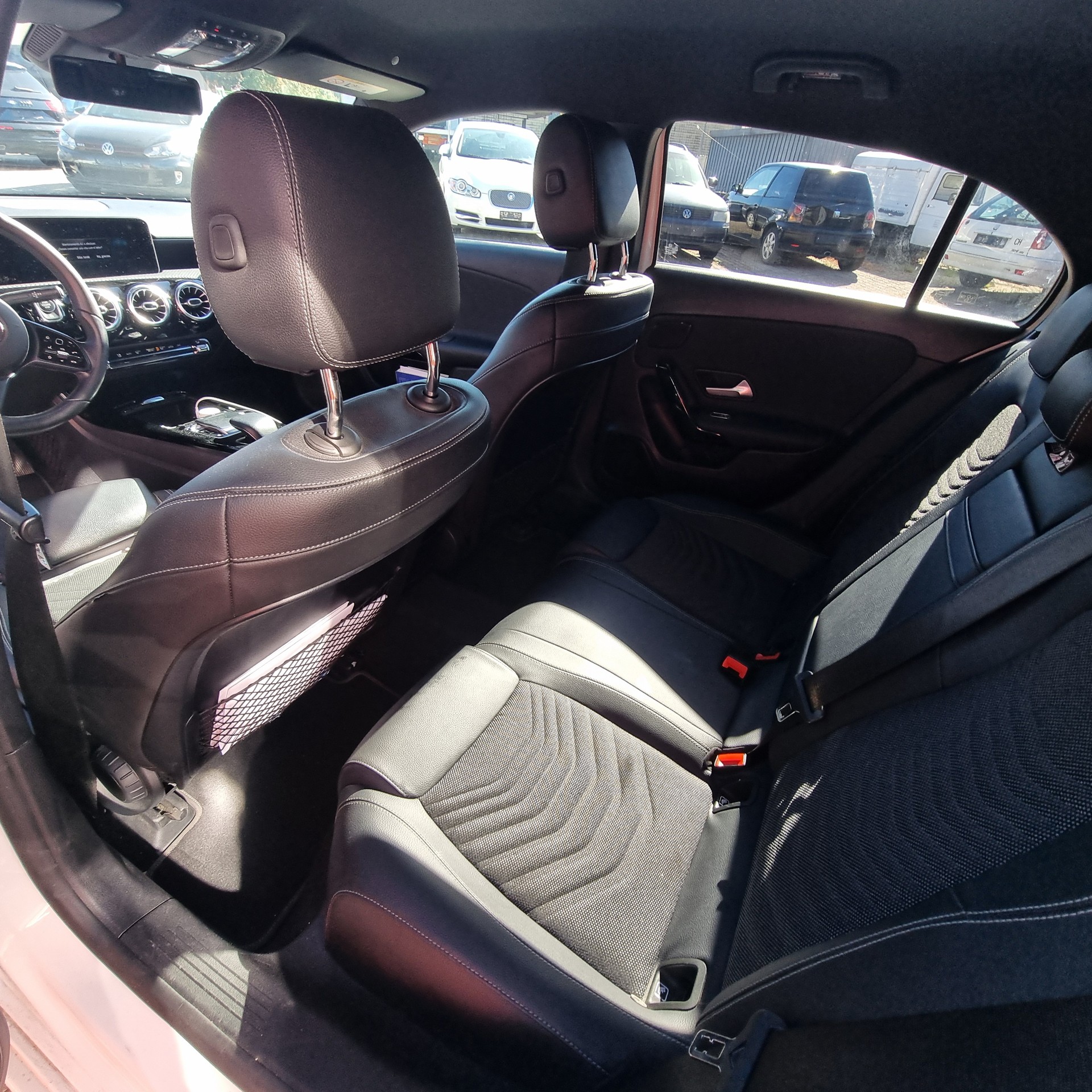 MERCEDES-BENZ A 180 d Style 7G-DCT-image-10