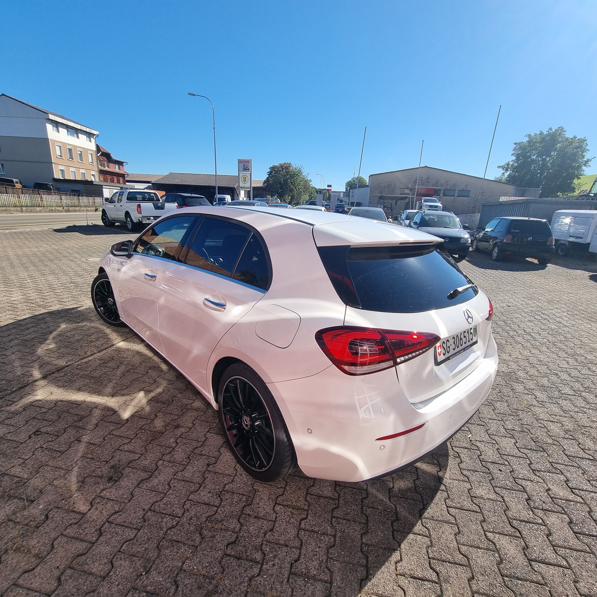 MERCEDES-BENZ A 180 d Style 7G-DCT-image-5