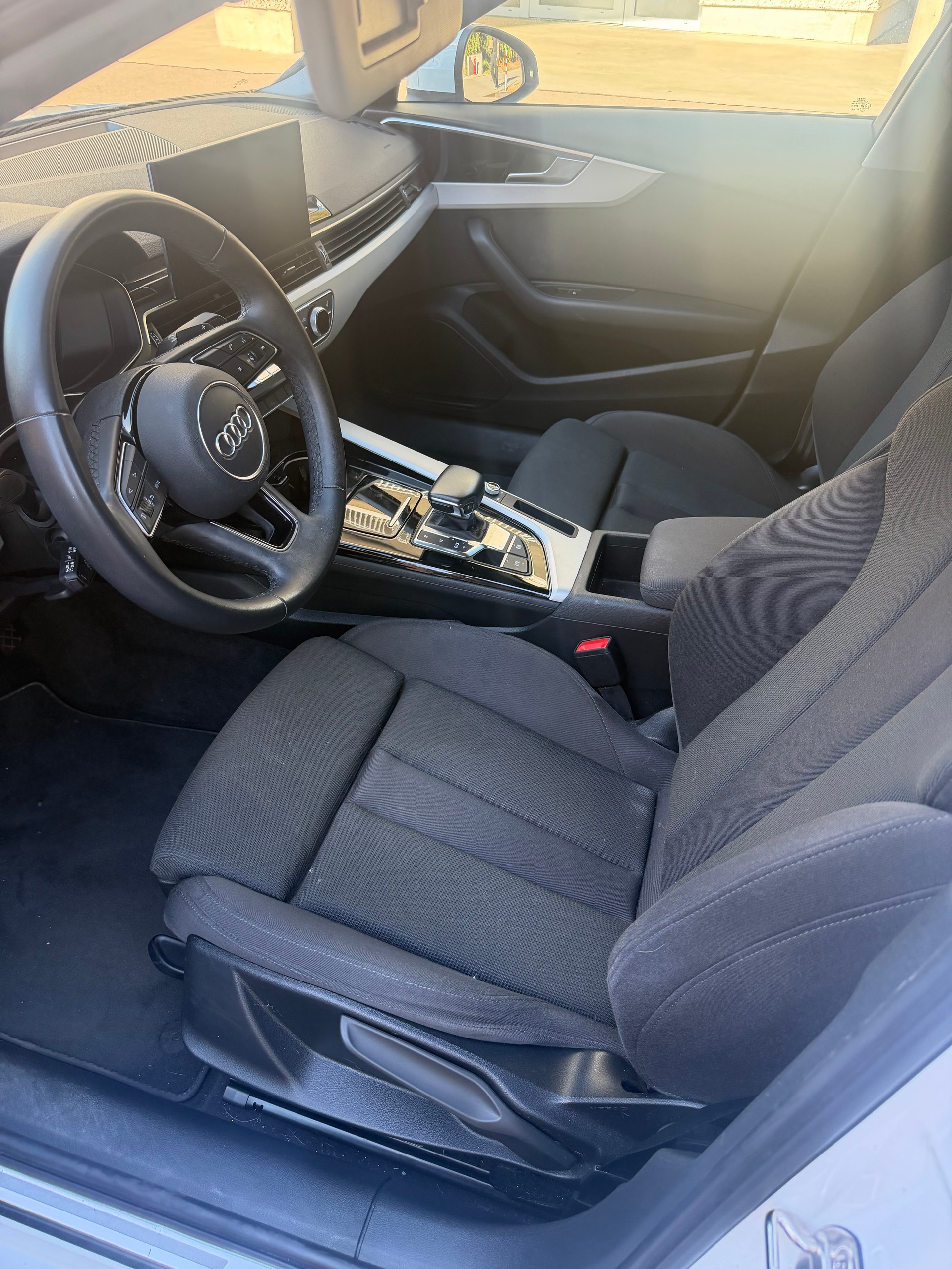 AUDI 2.0 35 TFSI Advanced S-Tronic-image-4