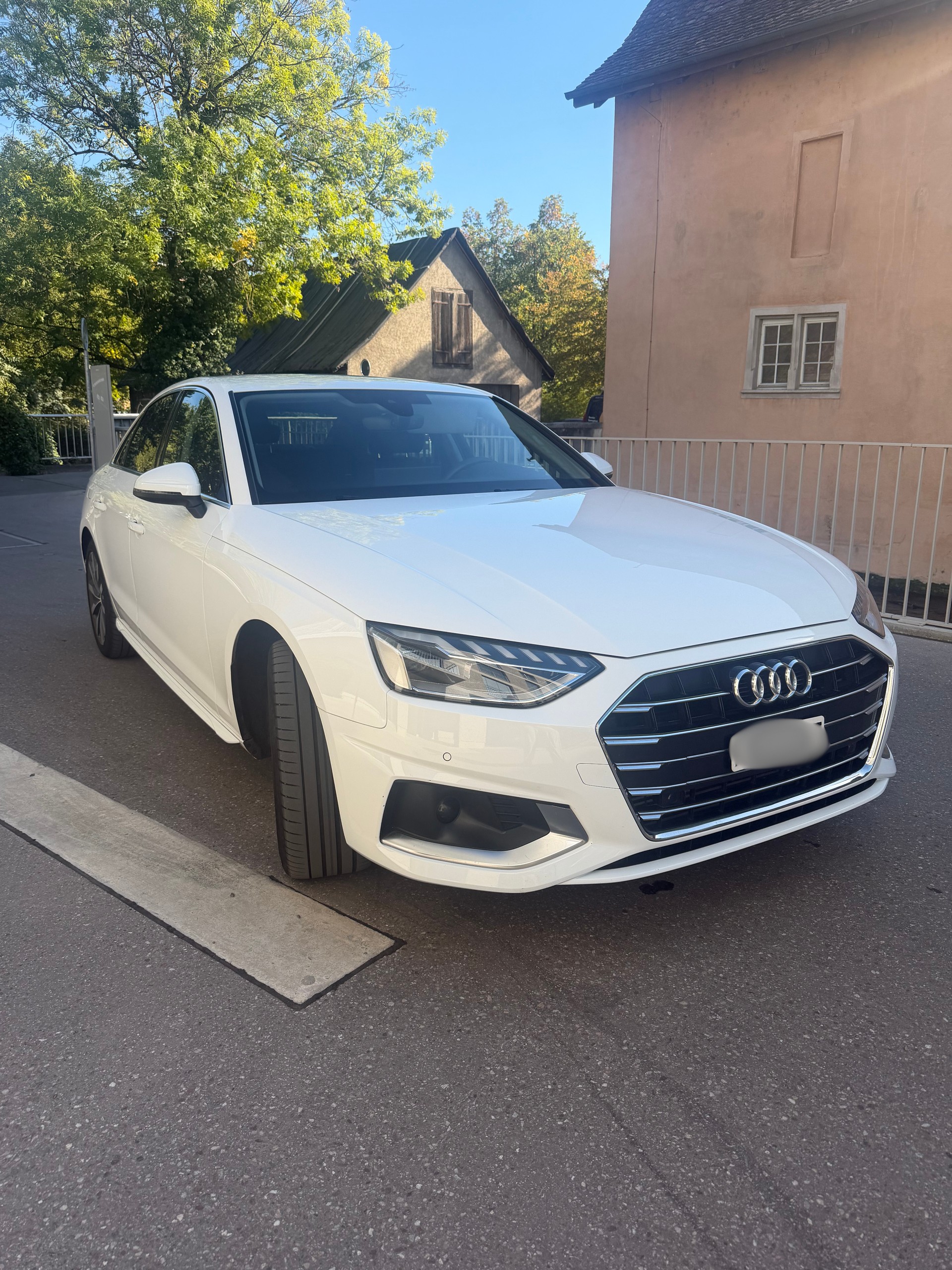 AUDI 2.0 35 TFSI Advanced S-Tronic-image-1