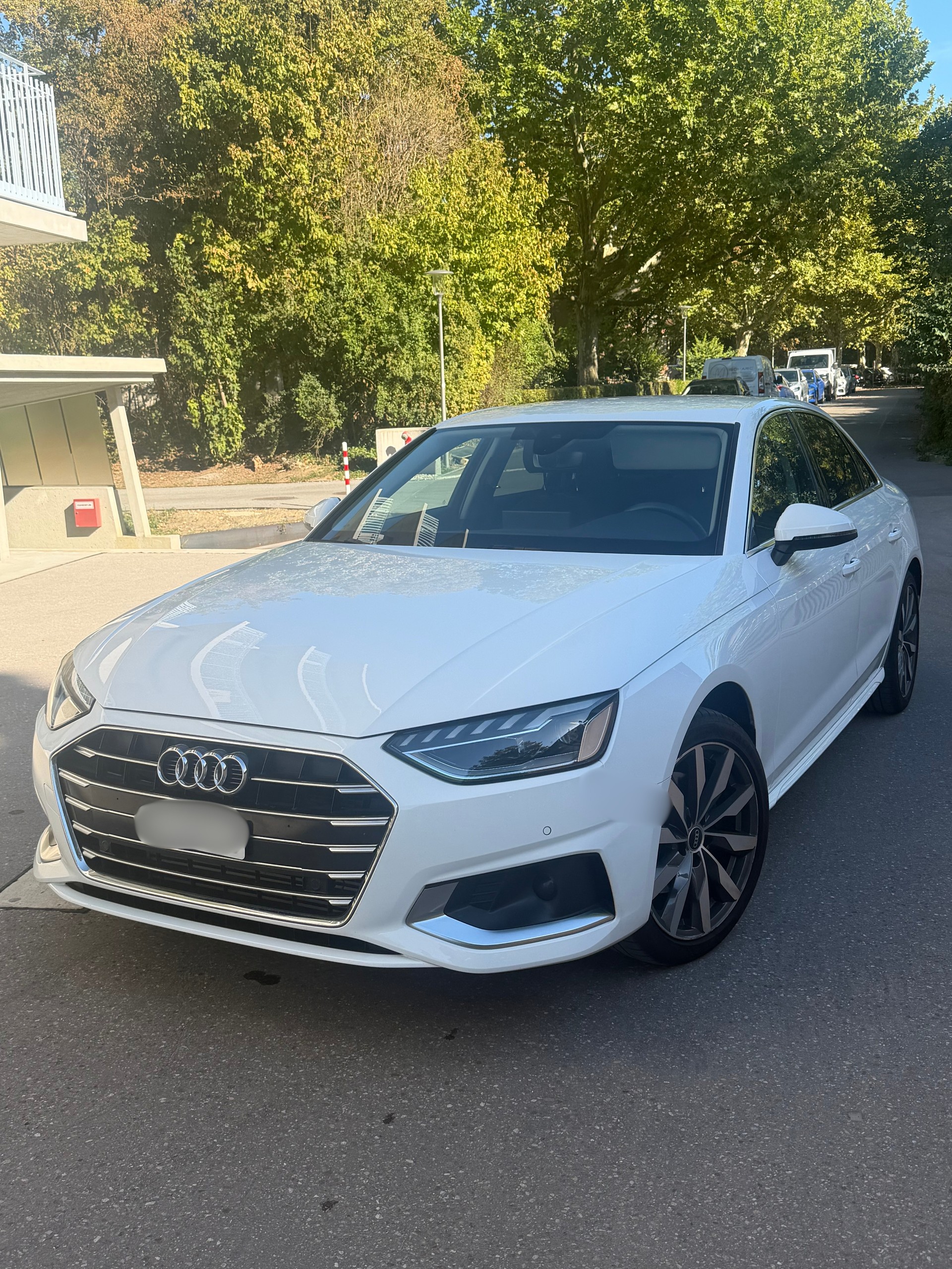 AUDI 2.0 35 TFSI Advanced S-Tronic-image-0