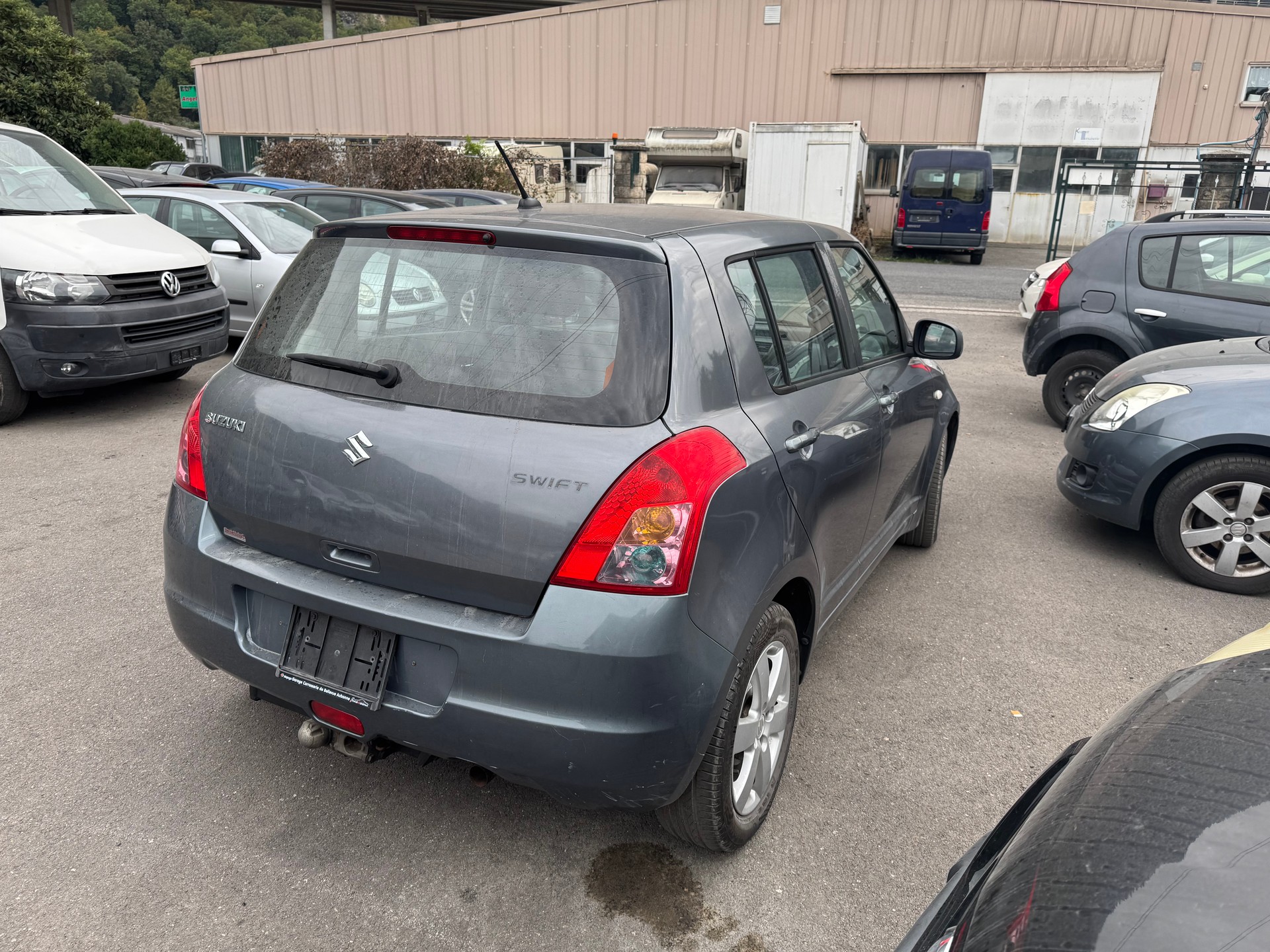 SUZUKI Swift 1.3i 16V GL Top 4x4-image-3