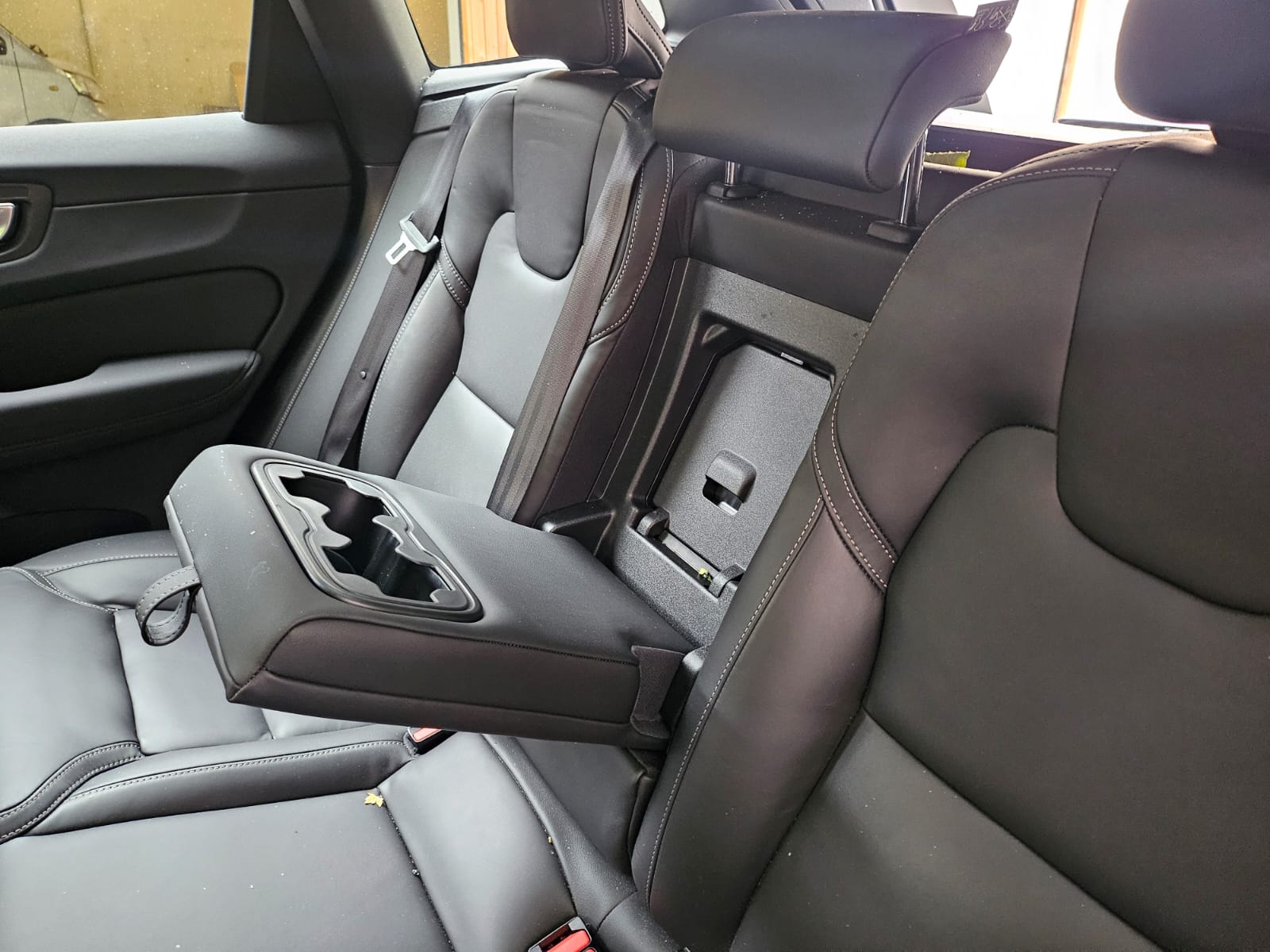 VOLVO XC60 B5 Benzin Mild Hybrid AWD Black Edition Geartronic hagelschaden degats de grele-image-15