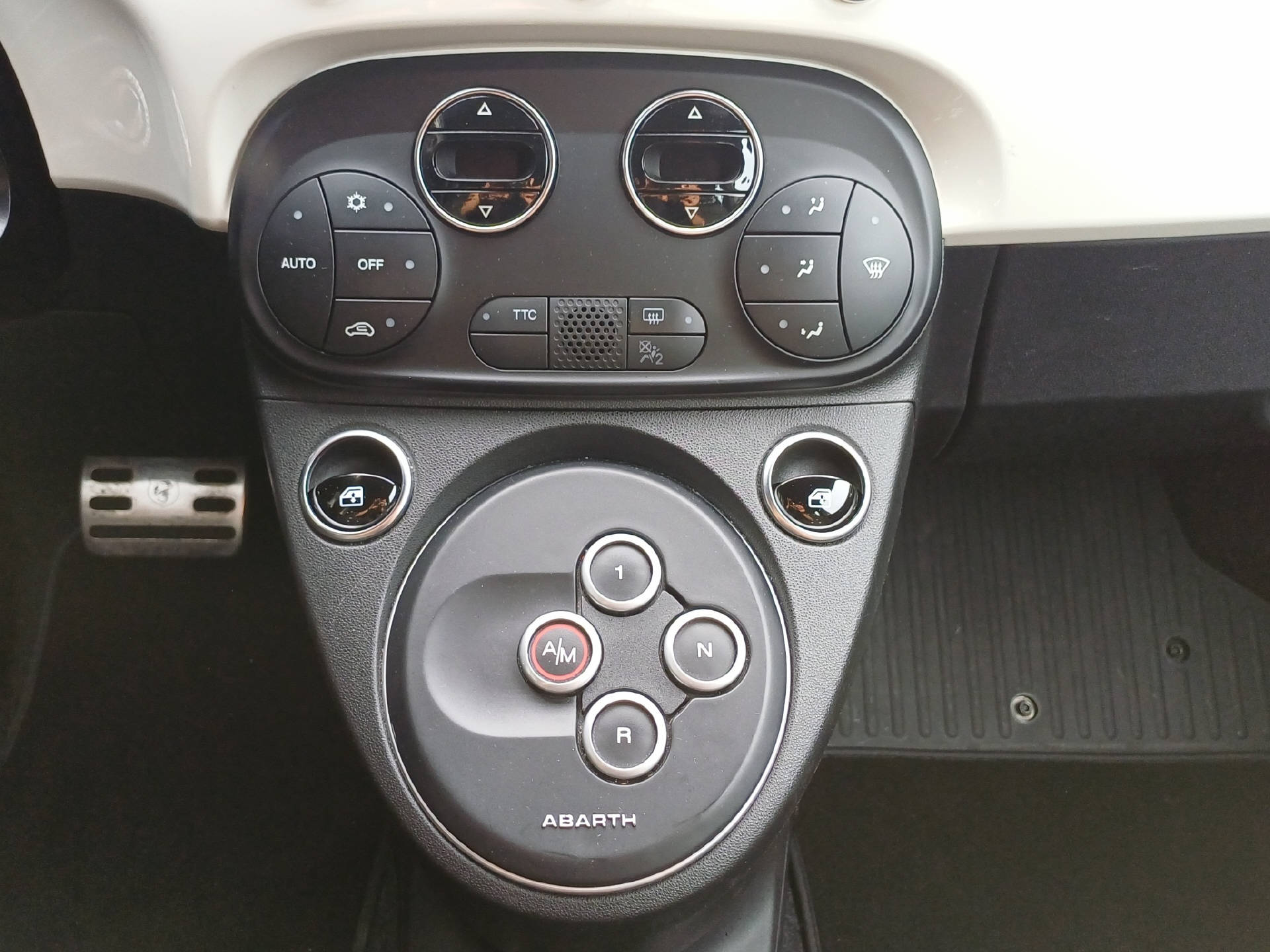 FIAT 595 Abarth 1.4 T-Jet 145-image-13