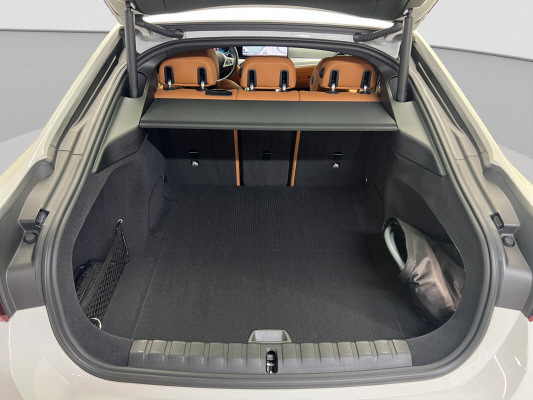 BMW i4 M50 M Sport Pro-image-12