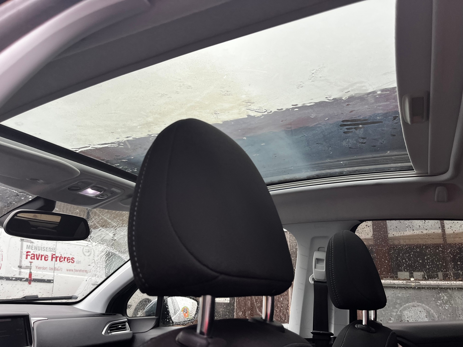 PEUGEOT 208 1.6 VTI Allure-image-8