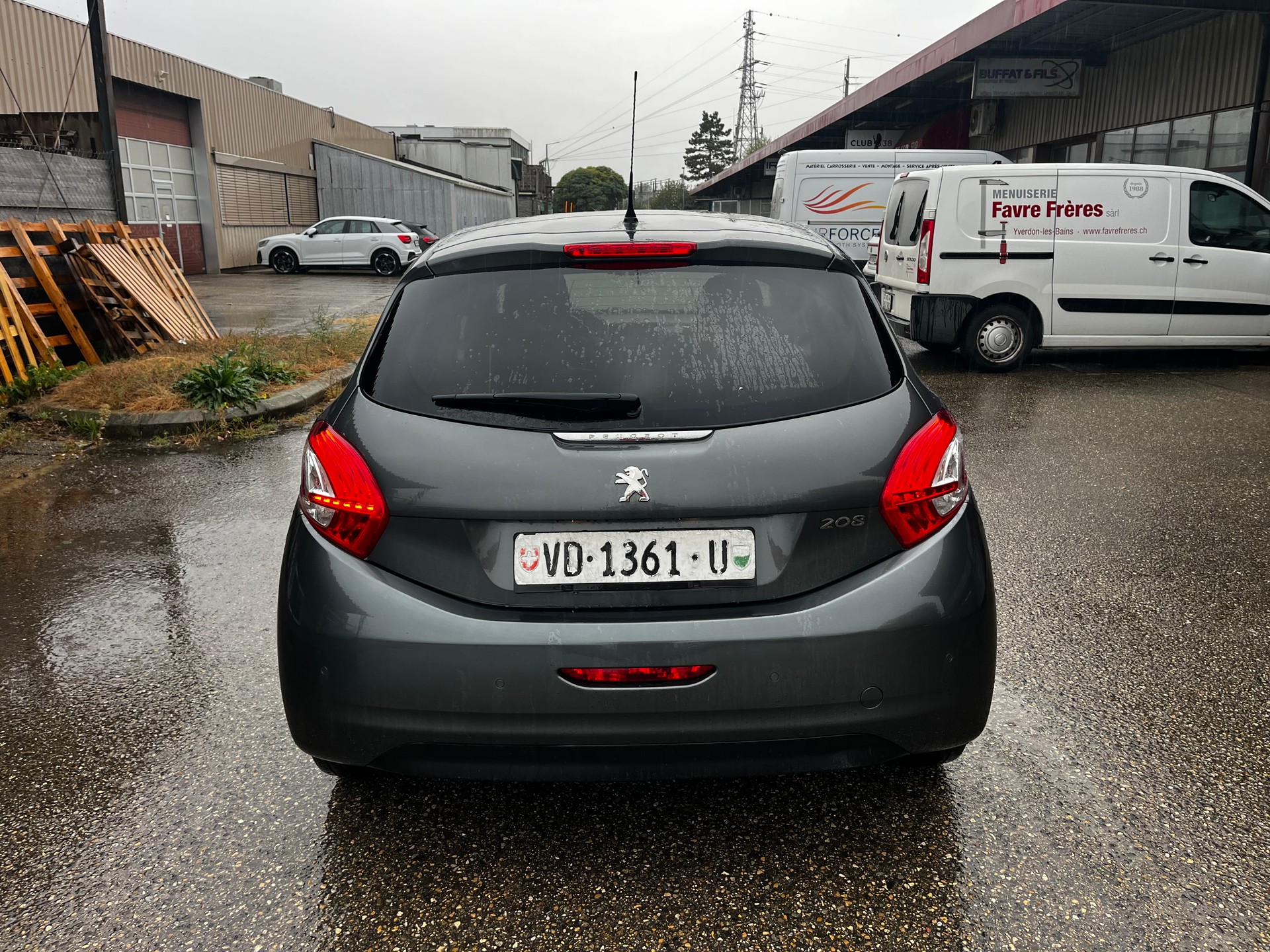 PEUGEOT 208 1.6 VTI Allure-image-3