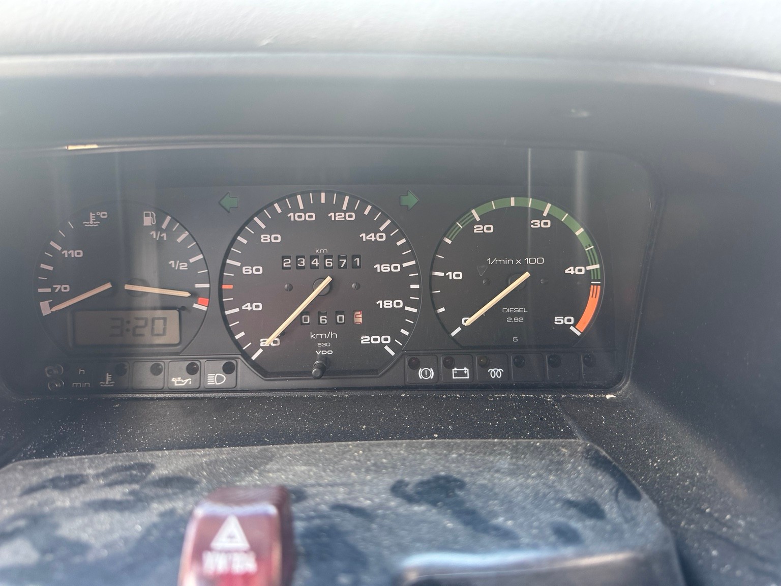 VW T4 2.4 D Hochdach-Camper-image-13