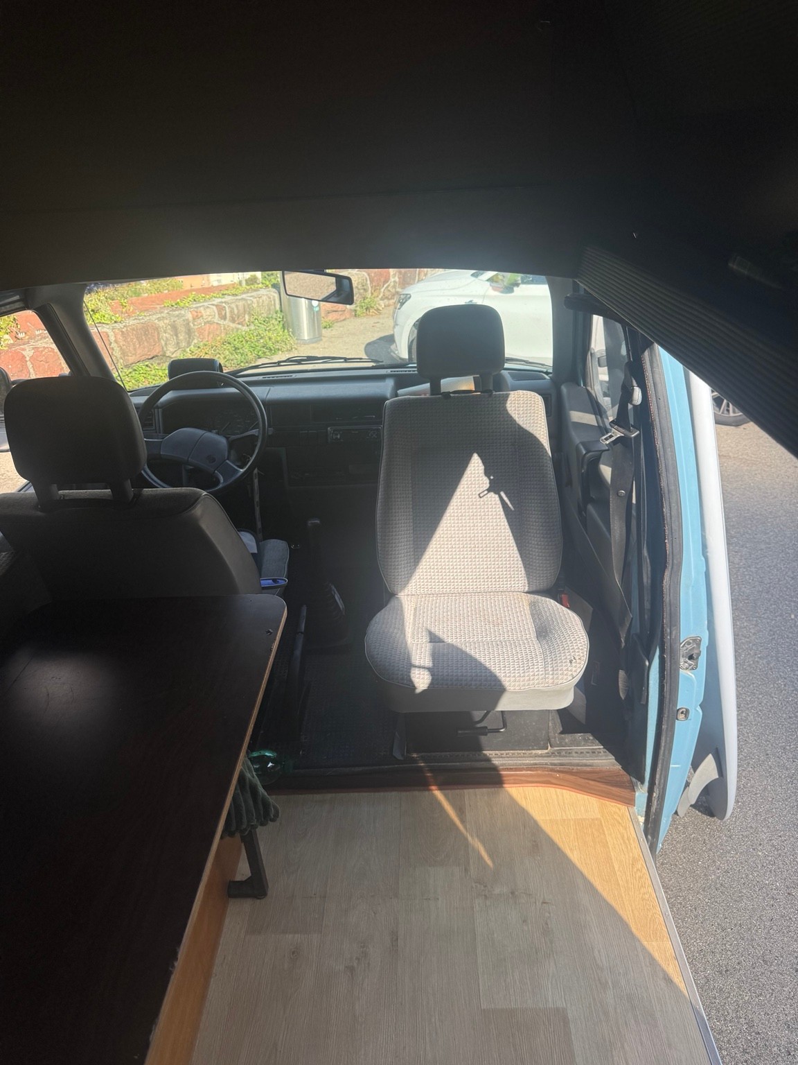 VW T4 2.4 D Hochdach-Camper-image-5