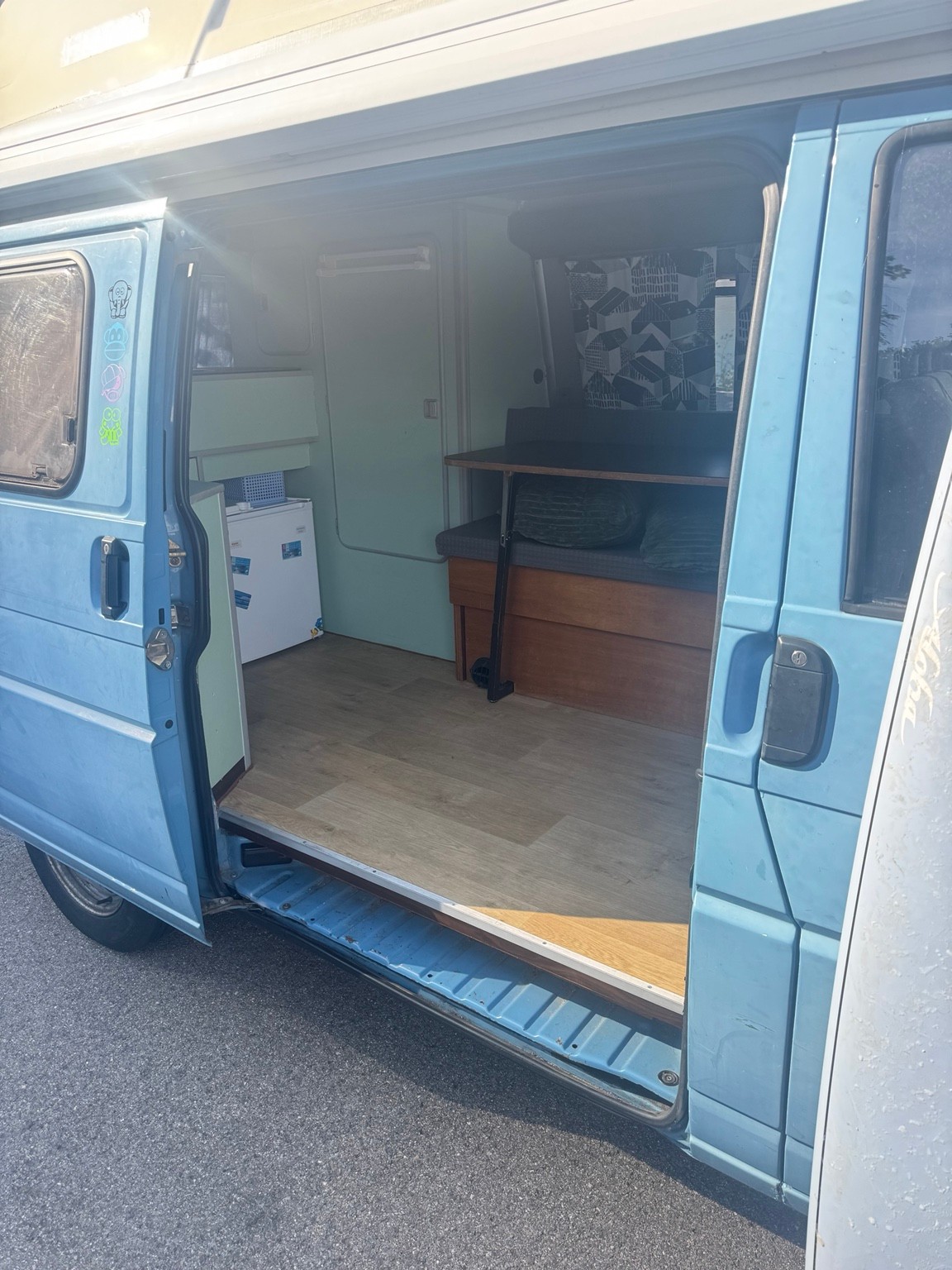 VW T4 2.4 D Hochdach-Camper-image-3