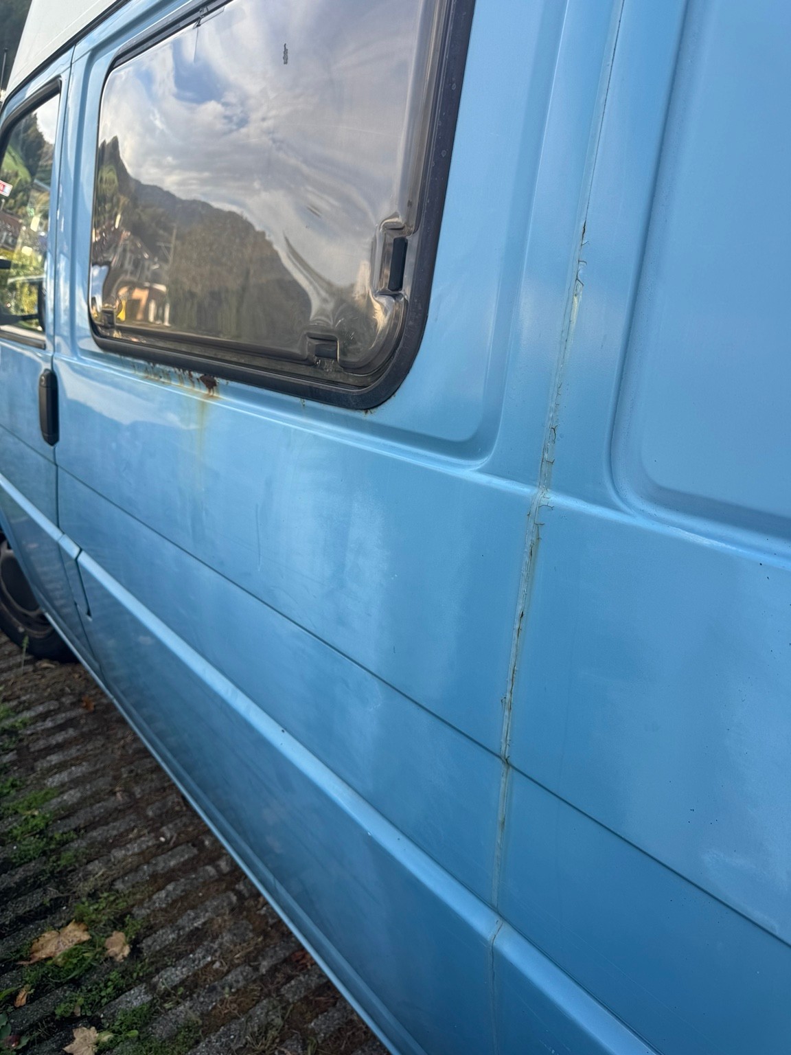 VW T4 2.4 D Hochdach-Camper-image-16