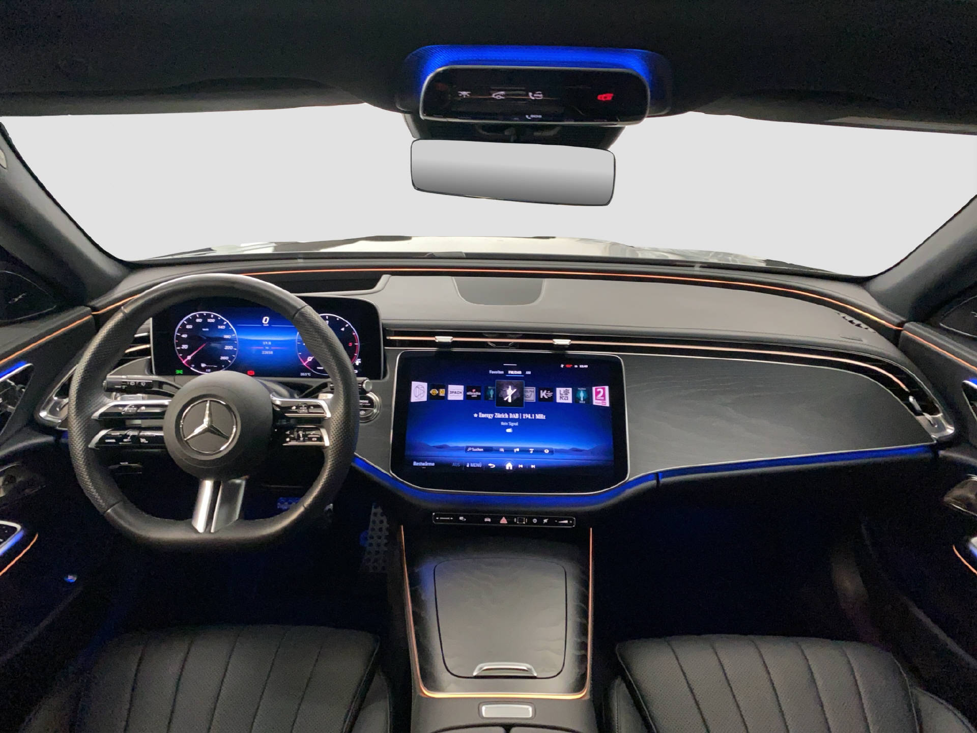 MERCEDES-BENZ E 220 d AMG Line 4MATIC Kombi-image-7