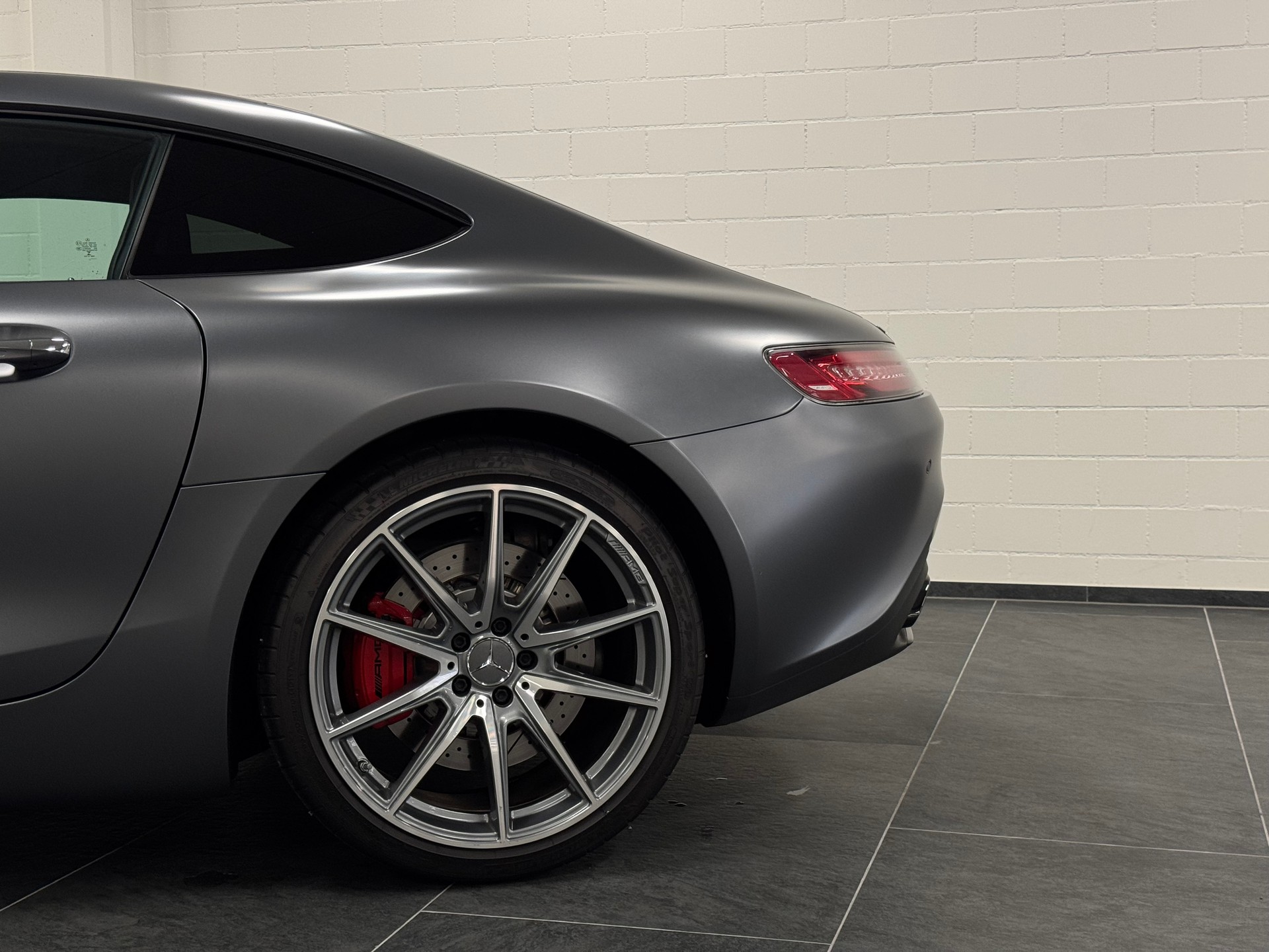 MERCEDES-BENZ AMG GT S Speedshift DCT-image-3