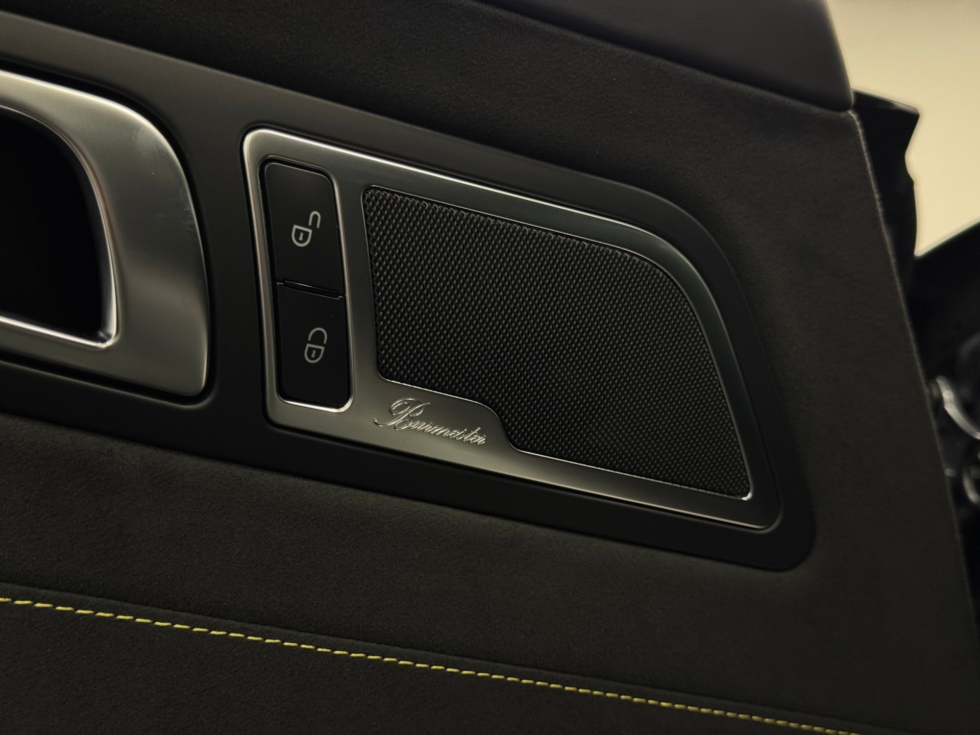 MERCEDES-BENZ AMG GT S Speedshift DCT-image-9