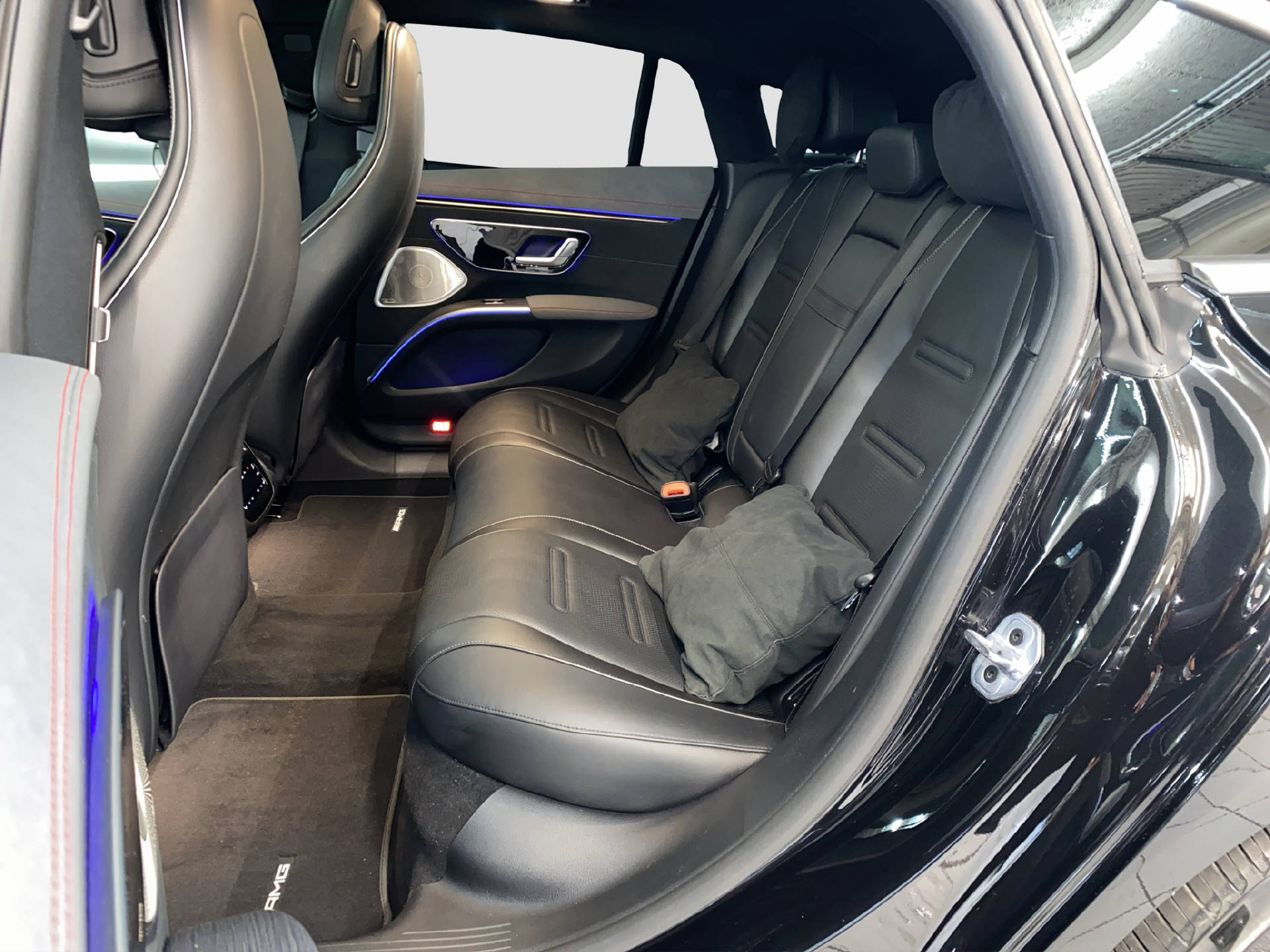 MERCEDES-BENZ EQS 53 AMG 4matic++-image-12