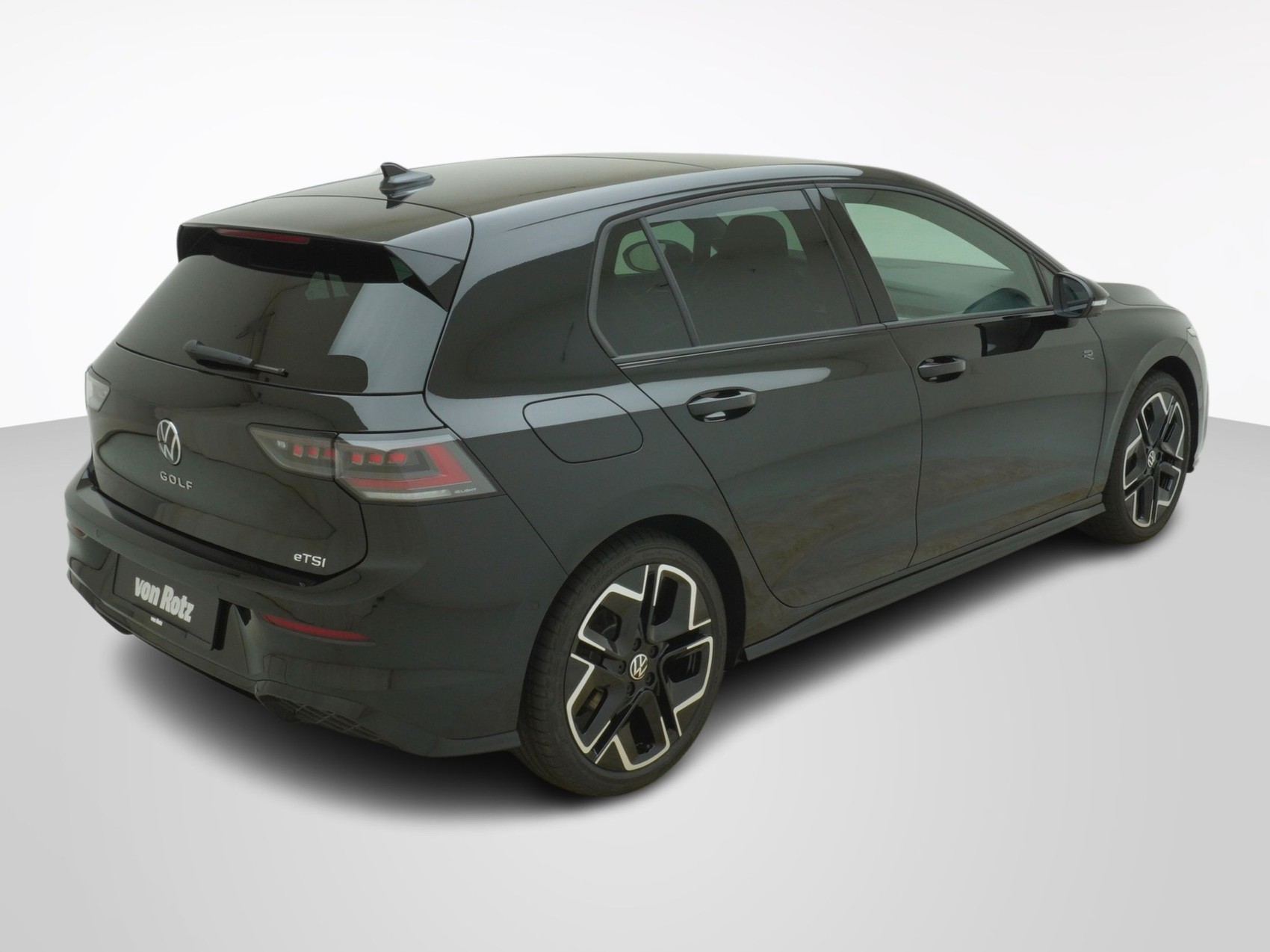 VW Golf VIII 1.5 eTSI R-Line DSG-image-5