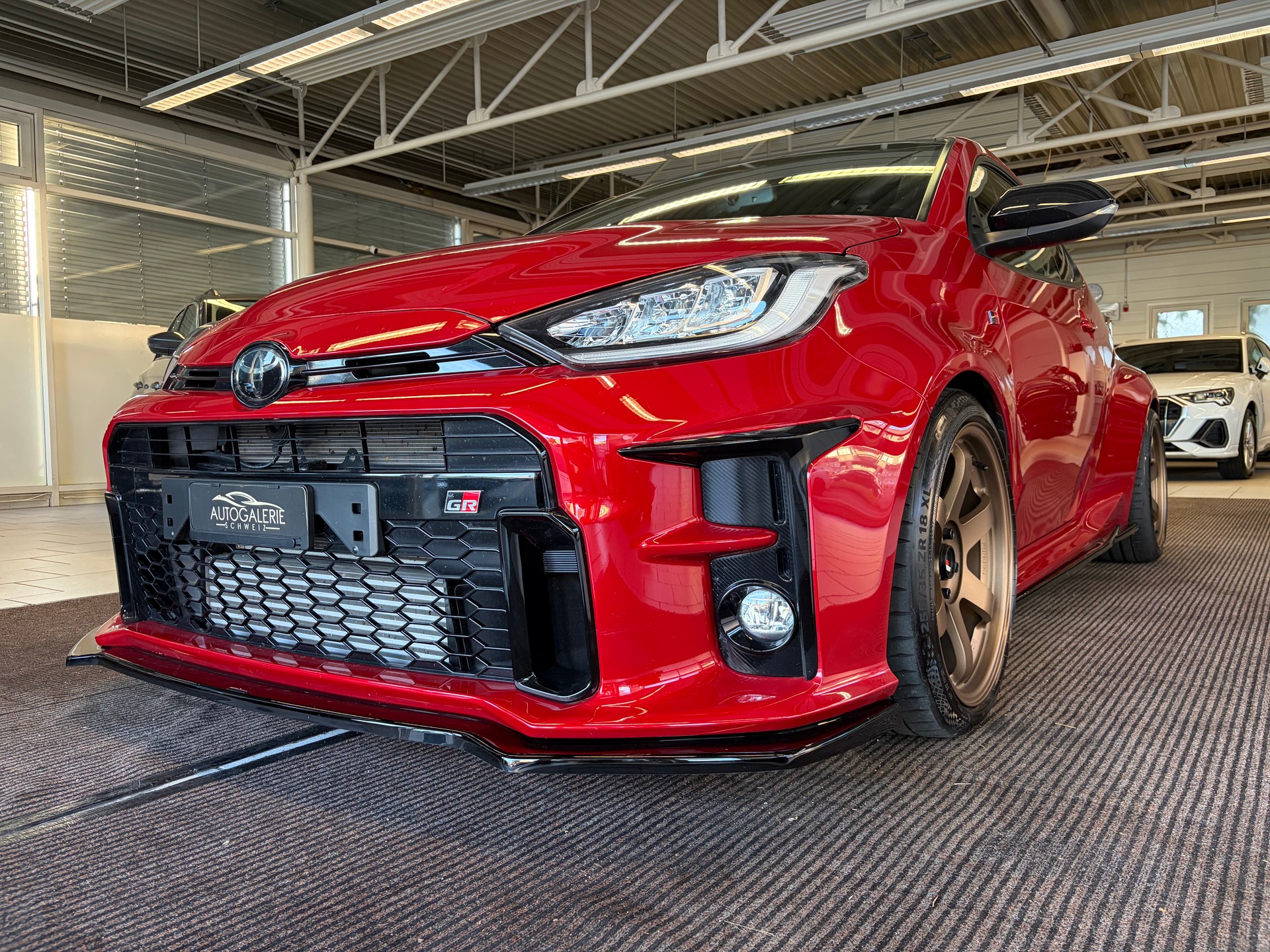 TOYOTA Yaris 1.6 GR Sport | CH Fahrzeug | Circuit Paket | 10 Jahre Garantie | H&R | Milltek | Giacuzzo | Maxton | Japan Racing |-image-31