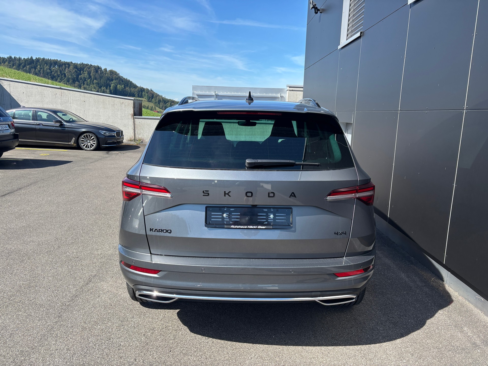 SKODA Karoq 2.0 TSI SportLine 4x4 DSG **Modell 2027**-showroom-element-3