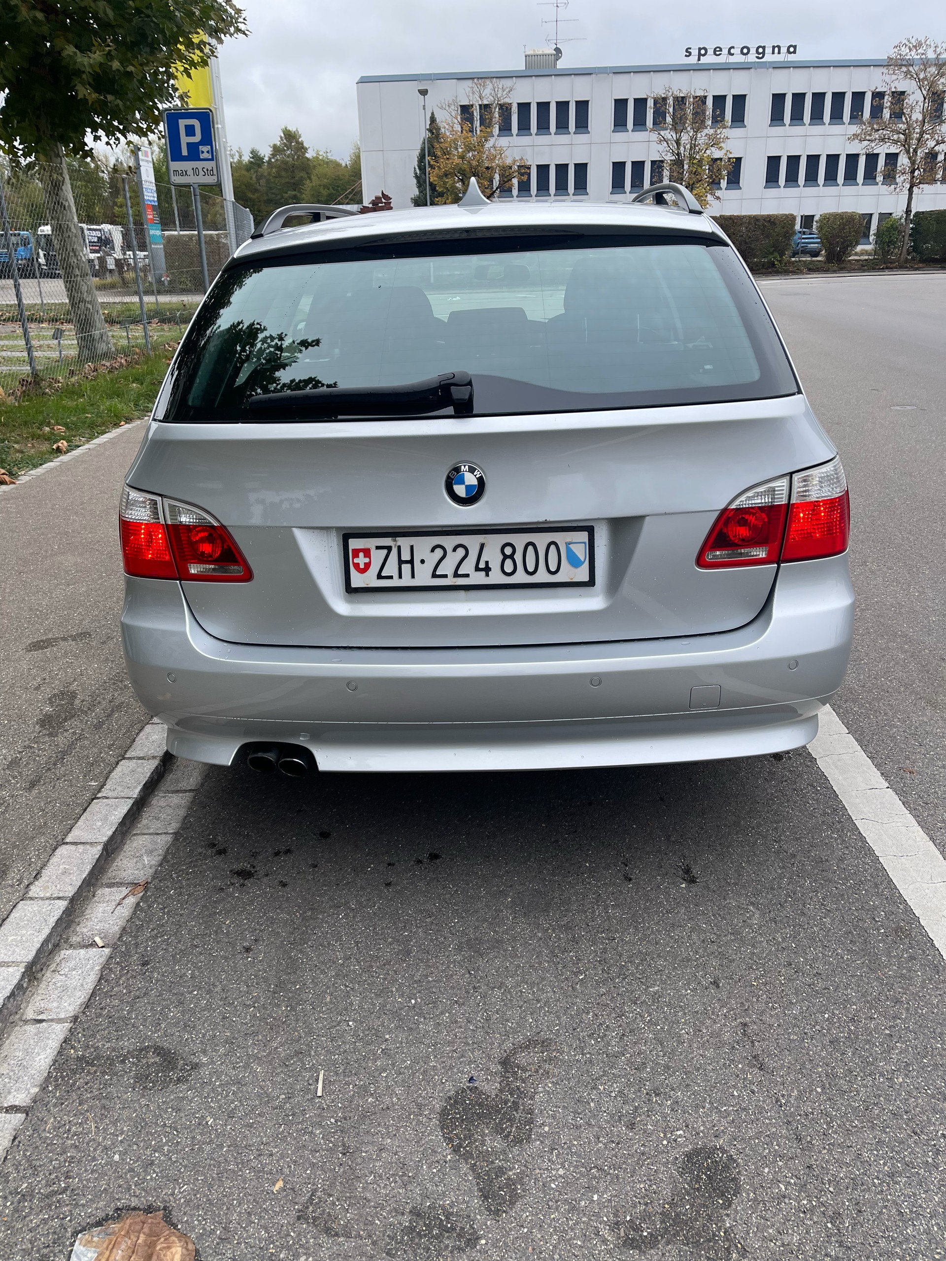 BMW 530xi-image-1
