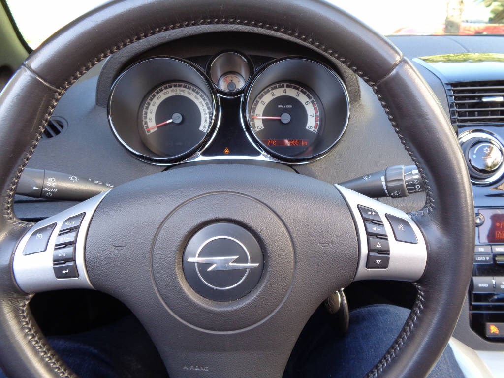 OPEL GT 2.0 16V Turbo-image-11