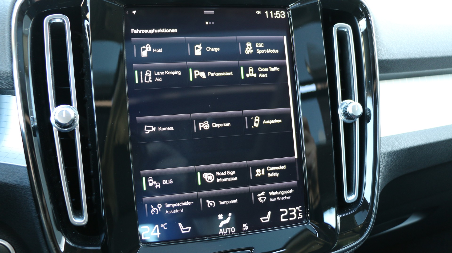 VOLVO XC40 T5 TwE R-Design Expr-image-13