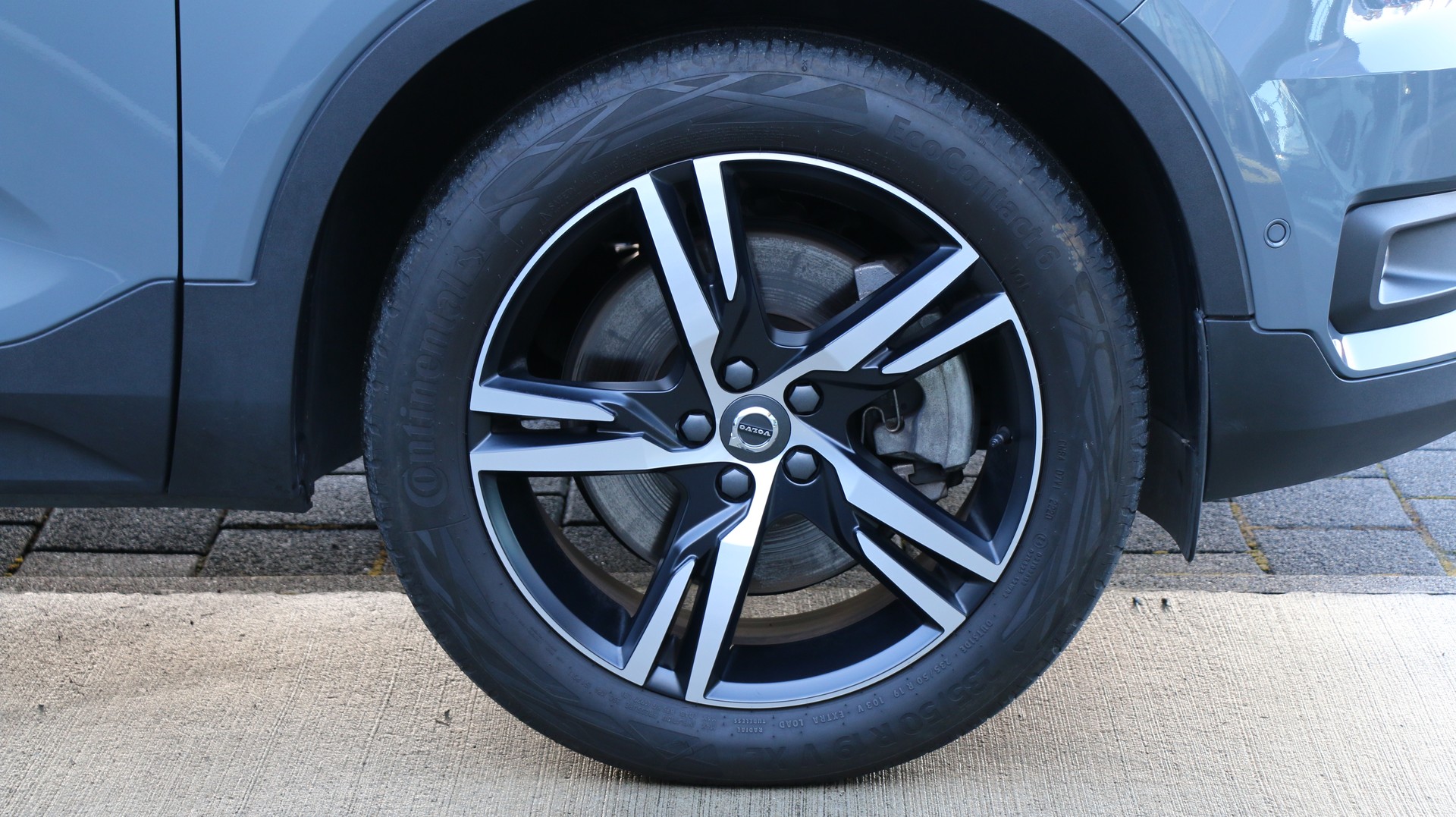 VOLVO XC40 T5 TwE R-Design Expr-image-29