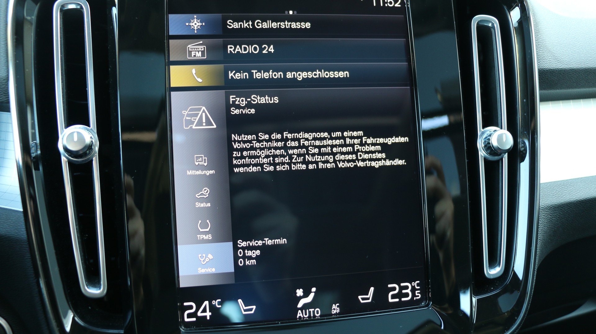 VOLVO XC40 T5 TwE R-Design Expr-image-14