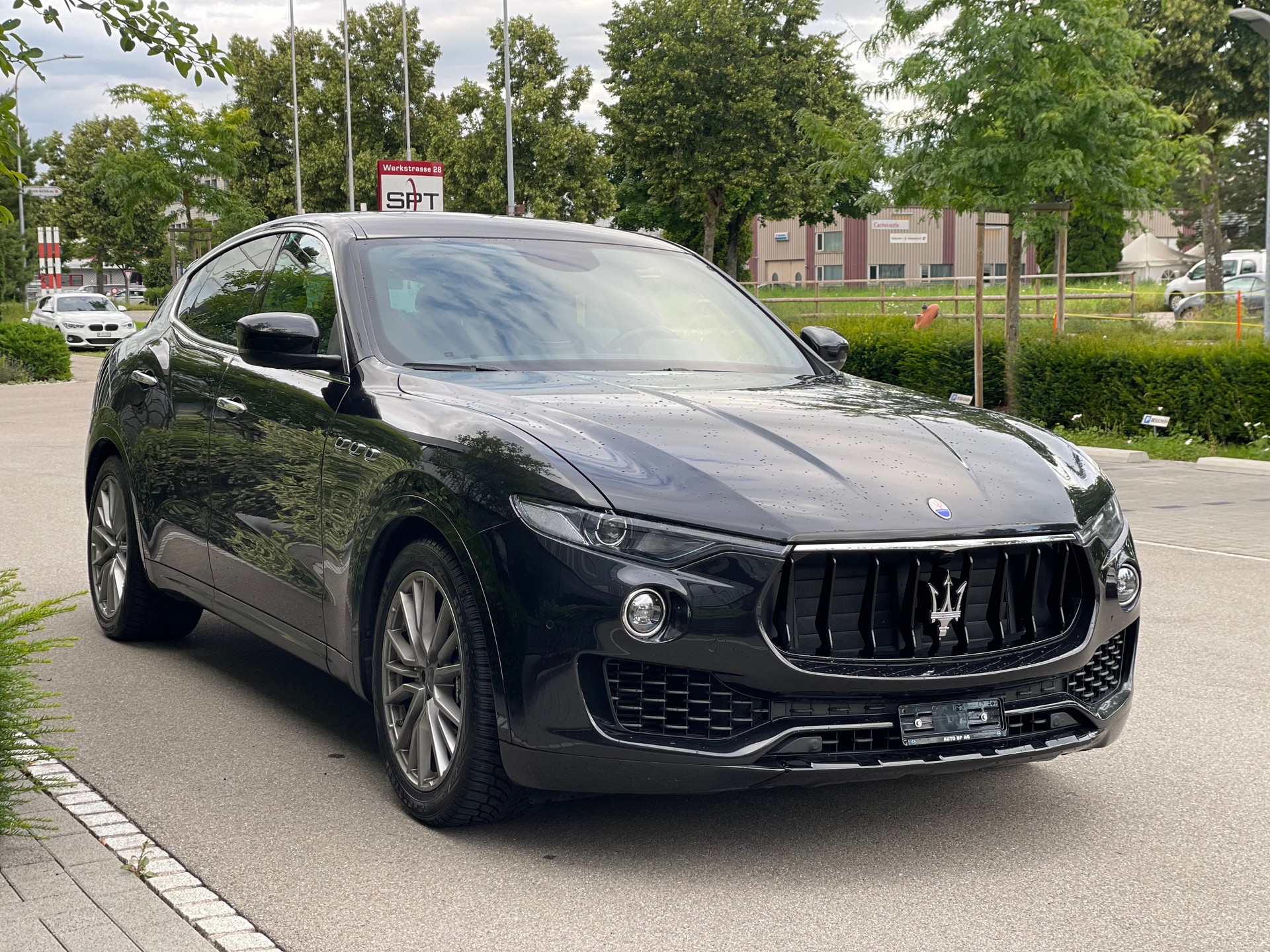 MASERATI Levante S 3.0 V6 Automatica-image-3