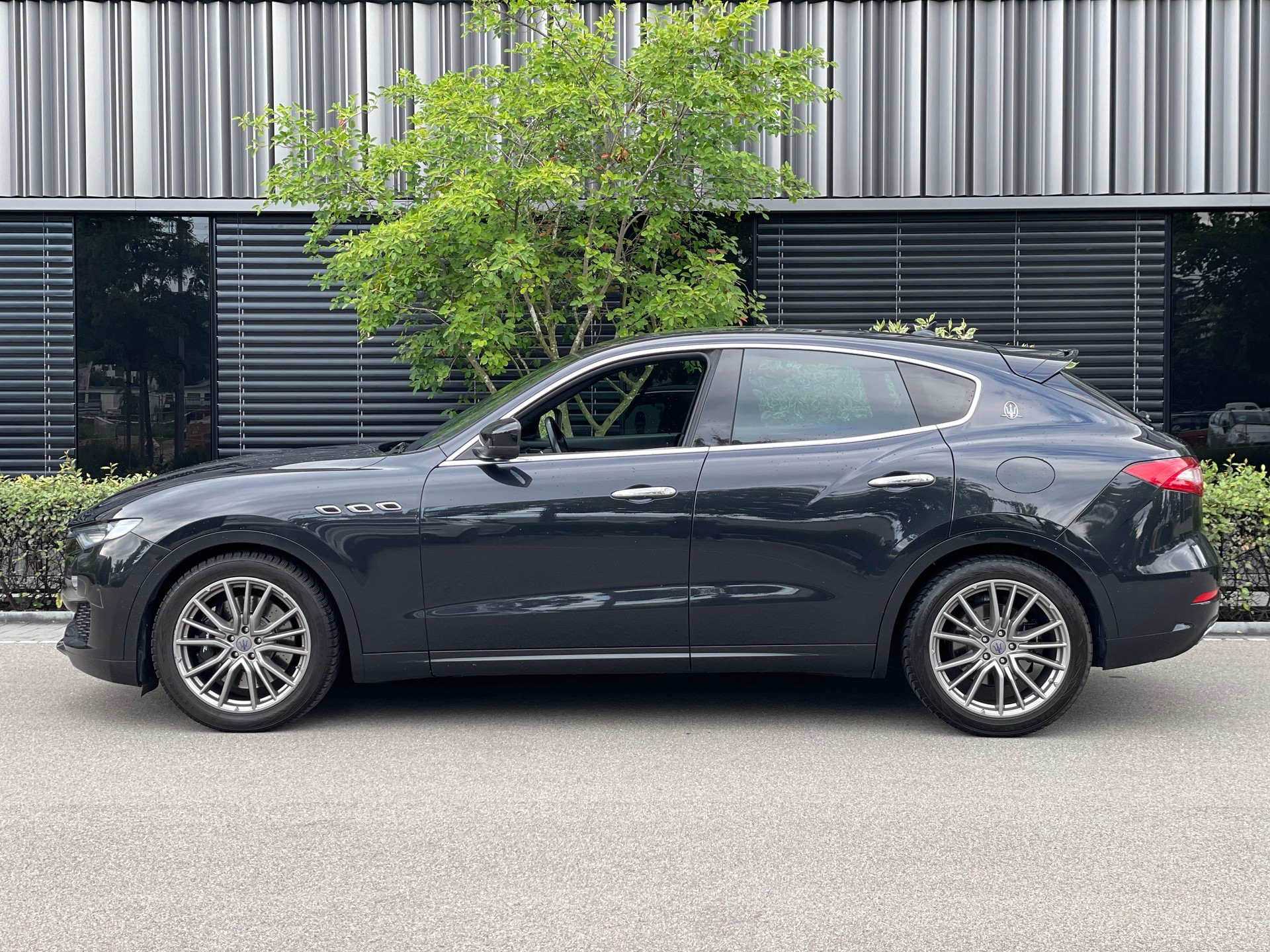 MASERATI Levante S 3.0 V6 Automatica-image-2