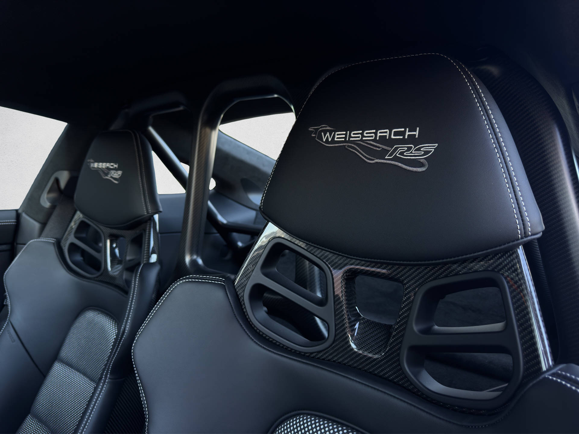 PORSCHE 911 GT3 RS-image-7