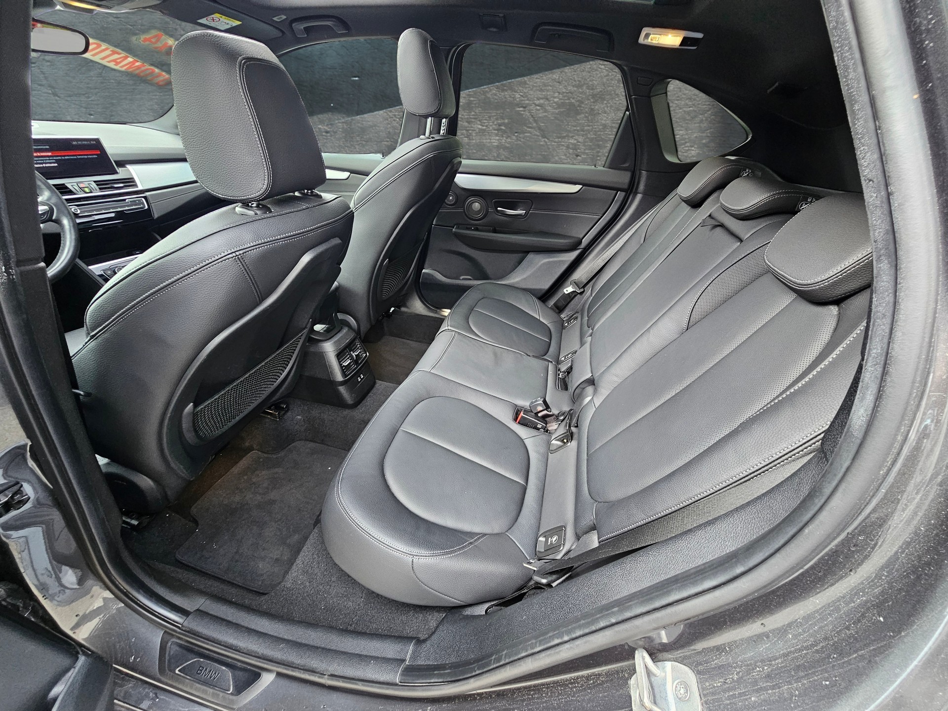 BMW 225i xDrive Active Tourer Steptronic M Sport-image-16