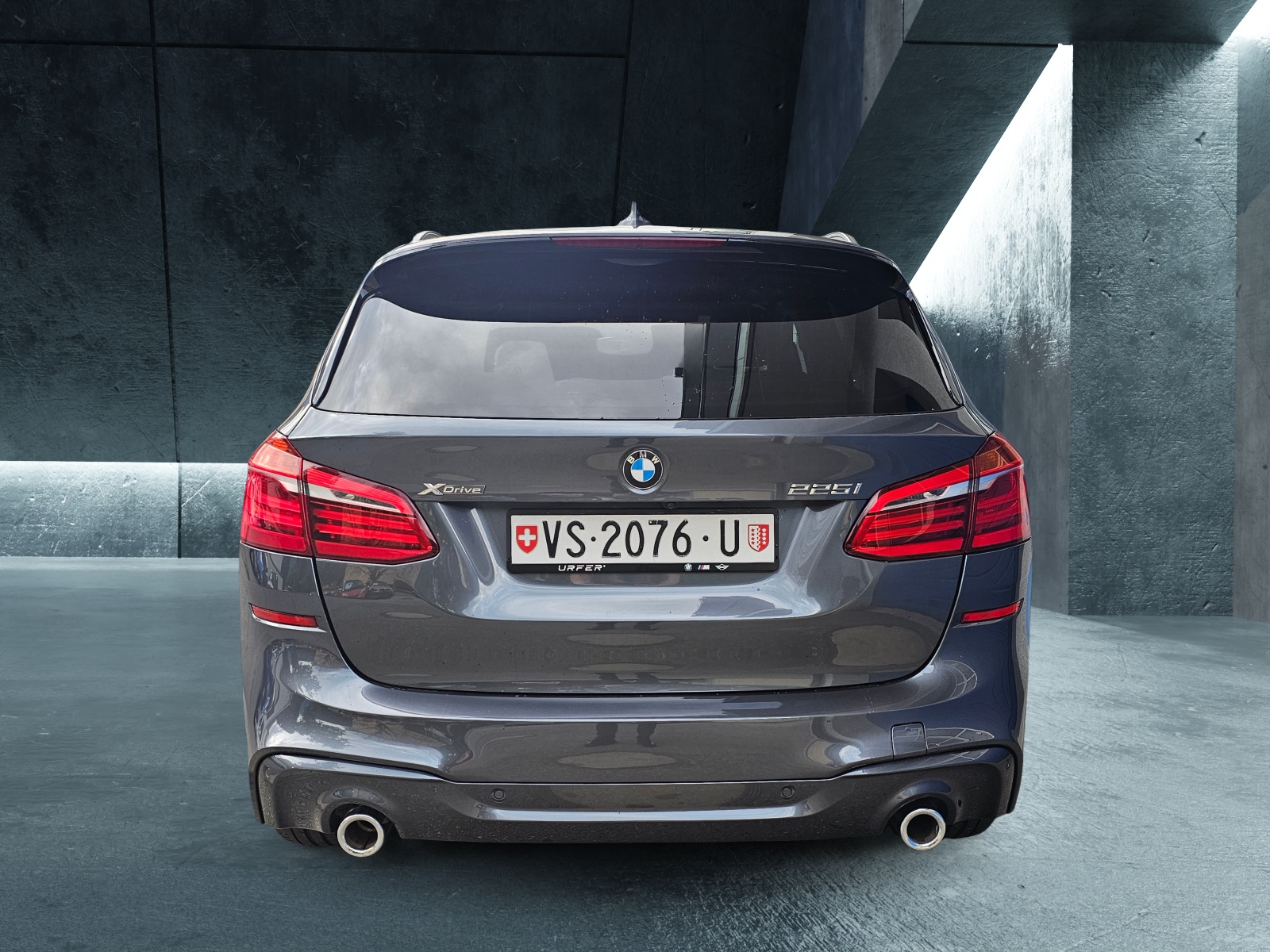 BMW 225i xDrive Active Tourer Steptronic M Sport-image-5
